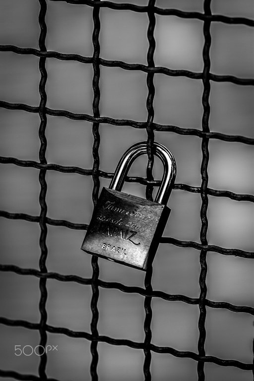 Canon EOS 50D sample photo. Cadeado -padlock on love bridge photography