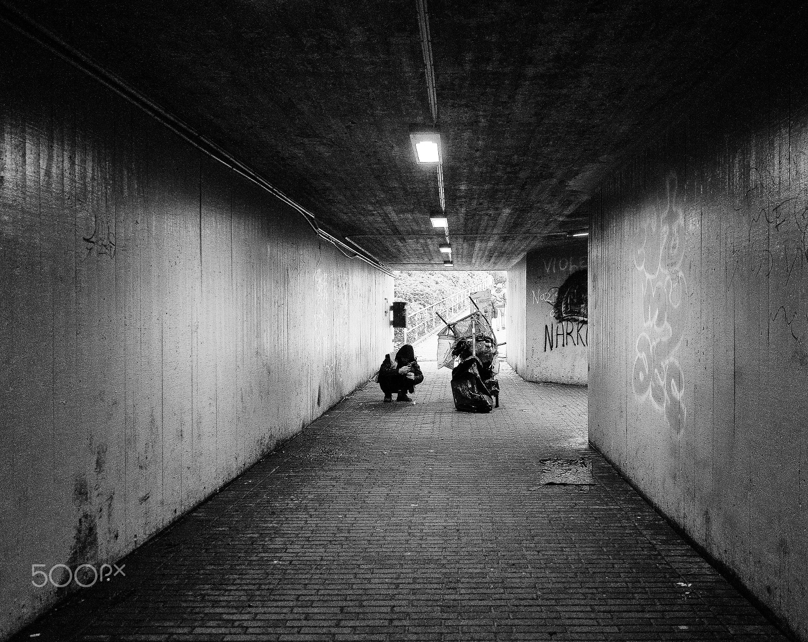 Ricoh GR II + GR Lens sample photo. It's a hard knock life photography