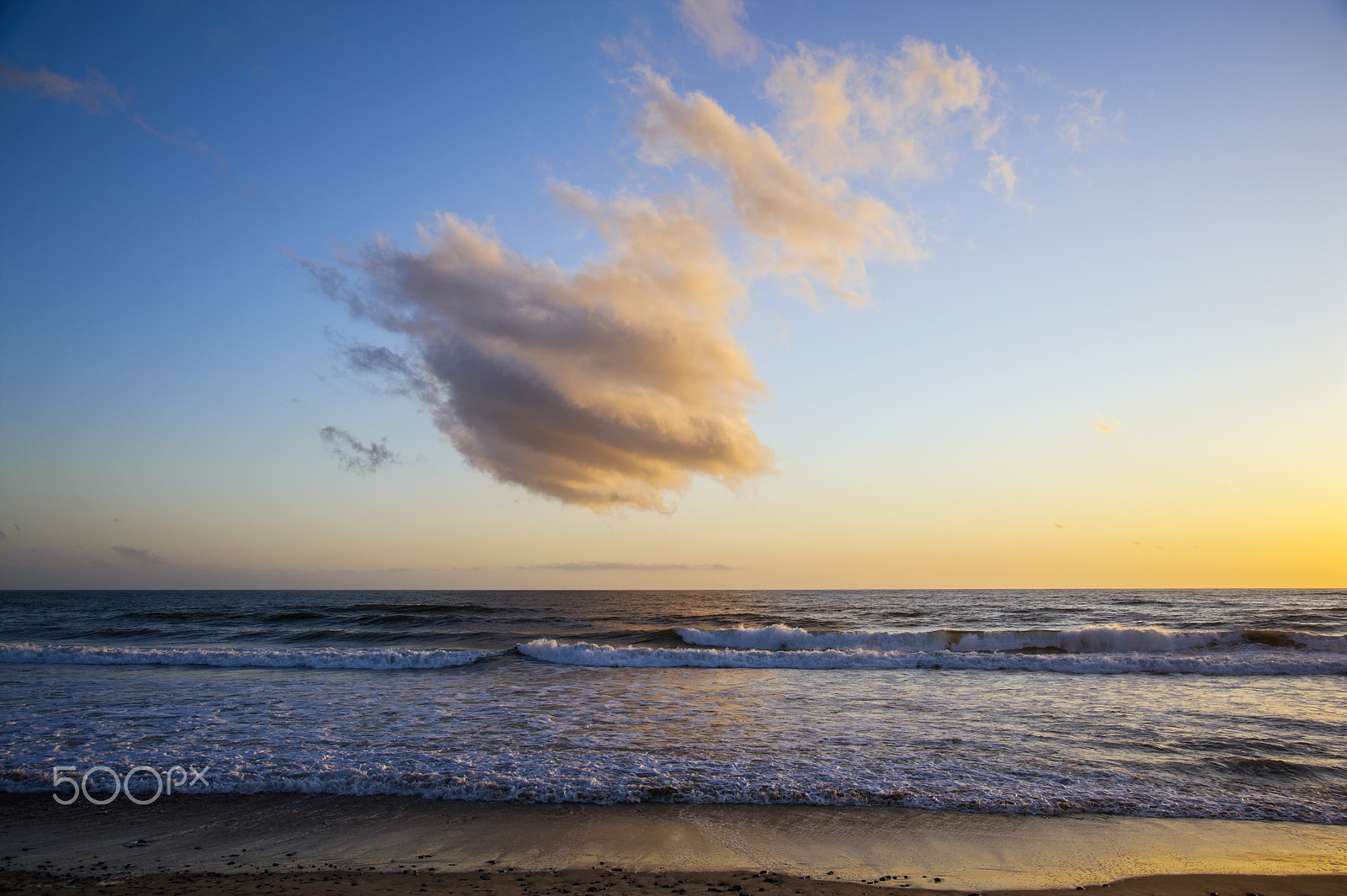 Nikon D700 sample photo. Cloud over the ocean - march 27, 2017 photography