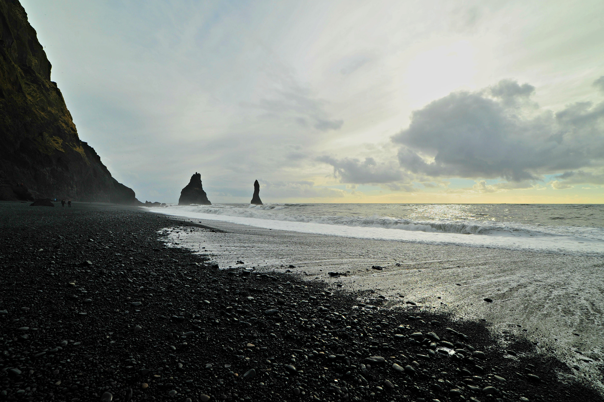 Samyang 14mm F2.8 ED AS IF UMC sample photo. Plage de sable noir photography
