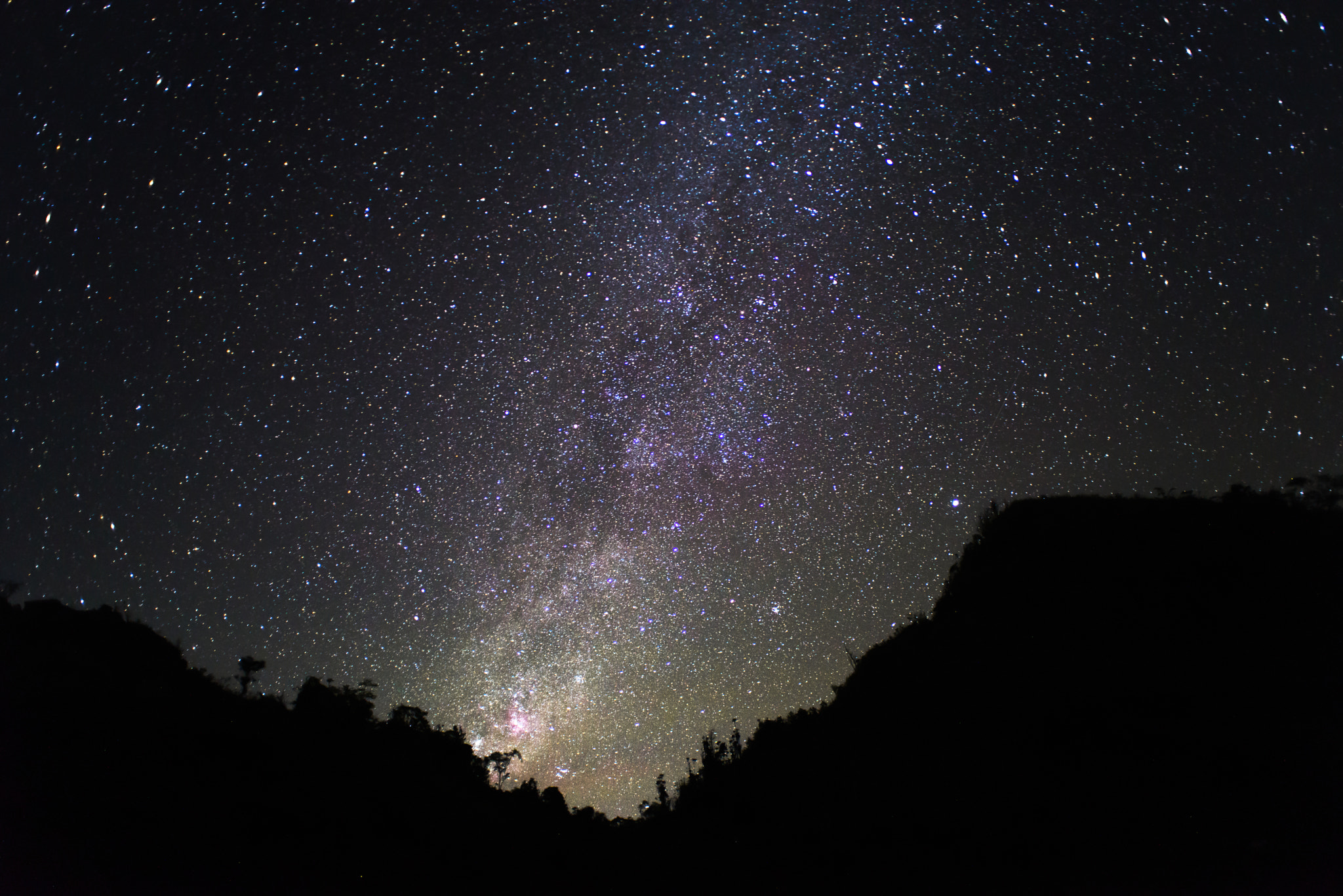 Nikon D600 + AF Nikkor 20mm f/2.8 sample photo. Still looking for maui's hook photography