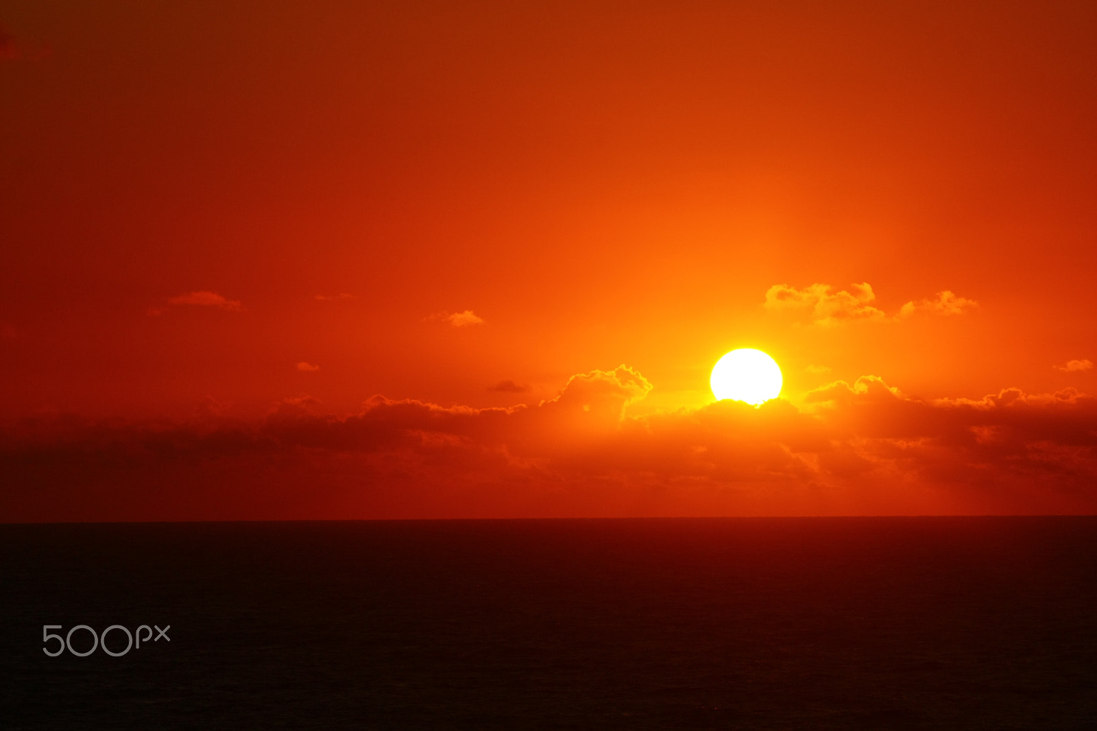 Canon EF-S 55-250mm F4-5.6 IS sample photo. Sunrise at sea photography