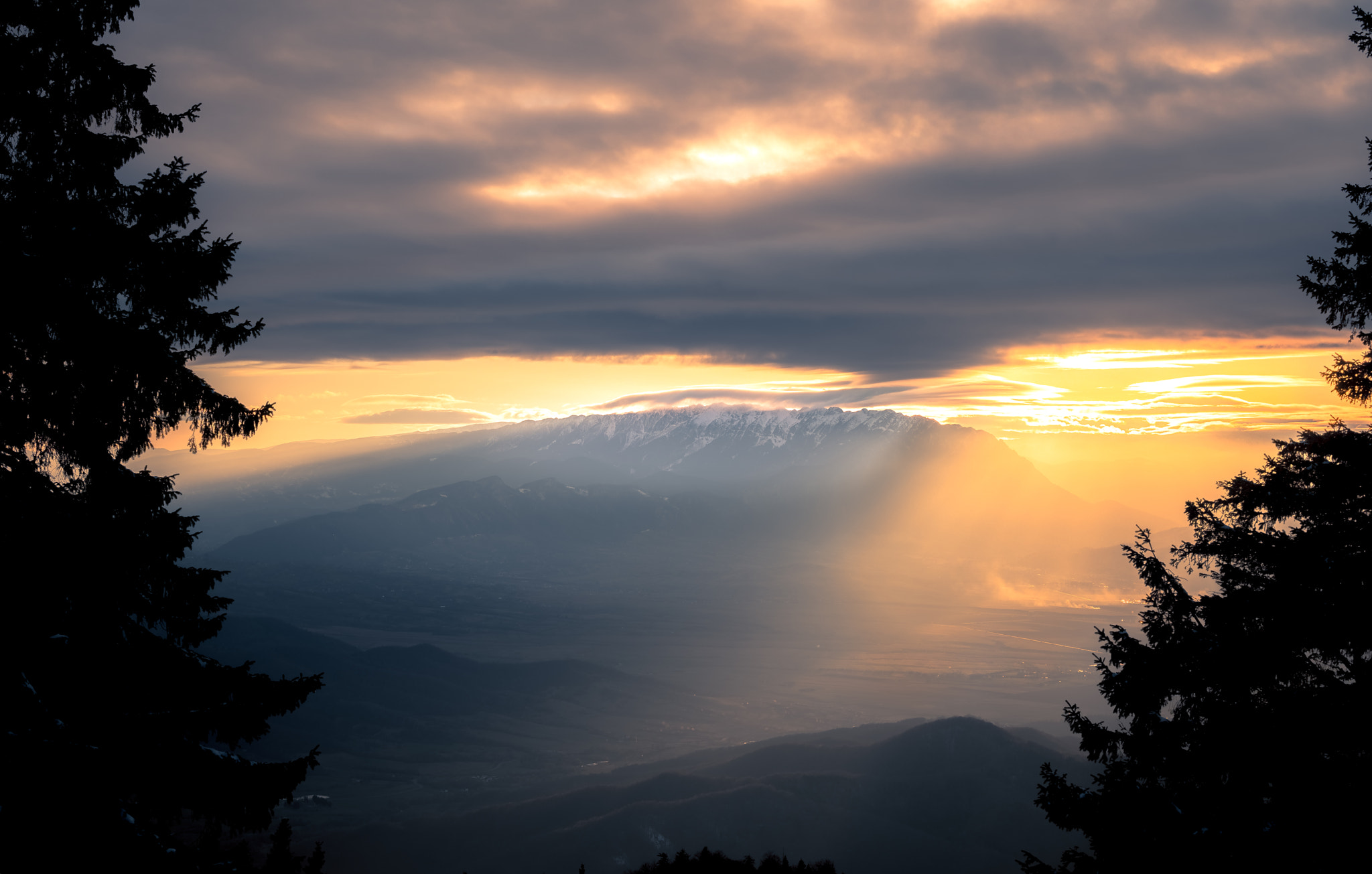 Olympus OM-D E-M1 Mark II + Olympus M.Zuiko Digital ED 40-150mm F2.8 Pro sample photo. Bucegi mountains sunset photography
