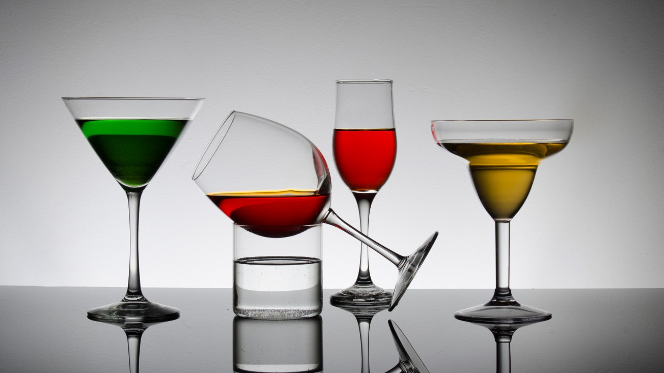 Canon EOS 500D (EOS Rebel T1i / EOS Kiss X3) sample photo. Glassware in brightfield lighting photography