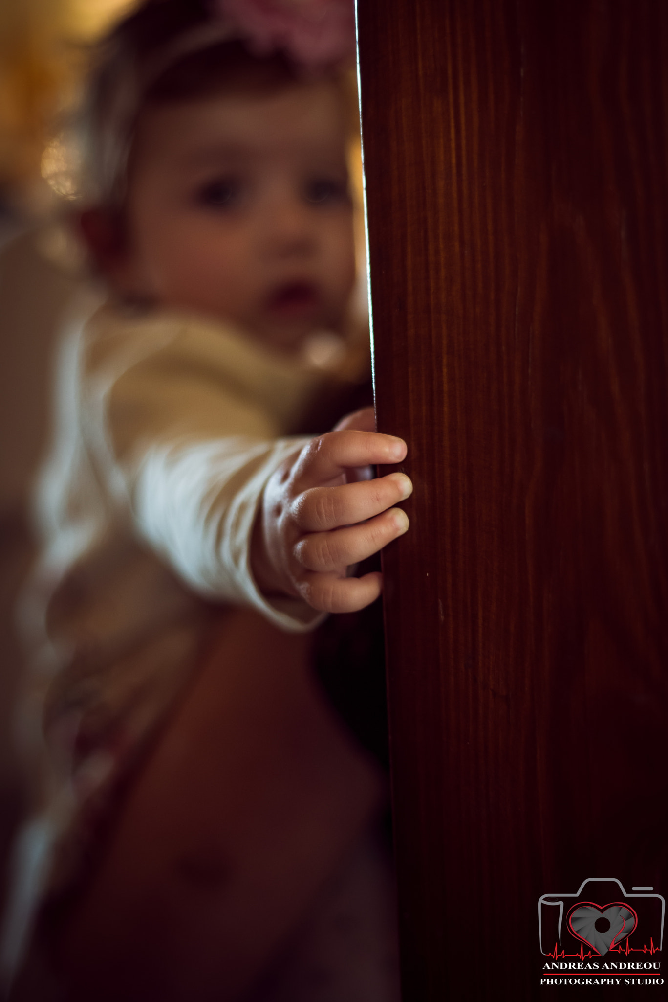 Nikon D750 + Nikon AF Nikkor 50mm F1.8D sample photo. Catch the door photography