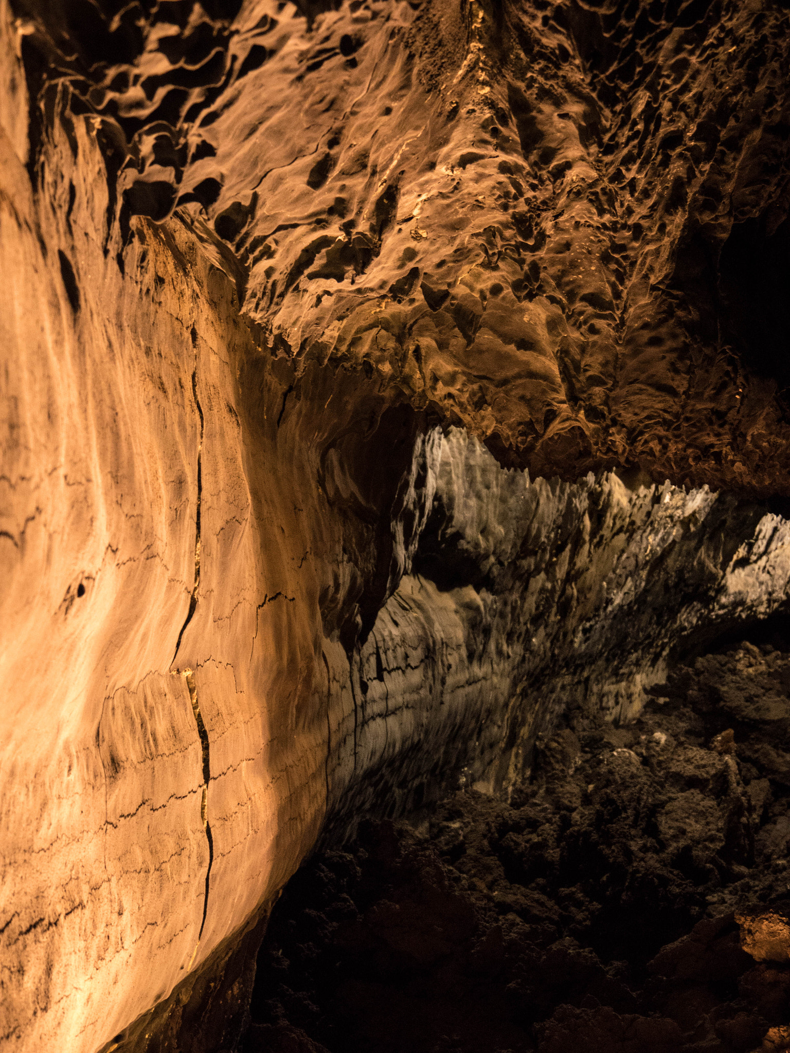 Panasonic Lumix DMC-GX8 sample photo. -1702_caves040040.jpg photography