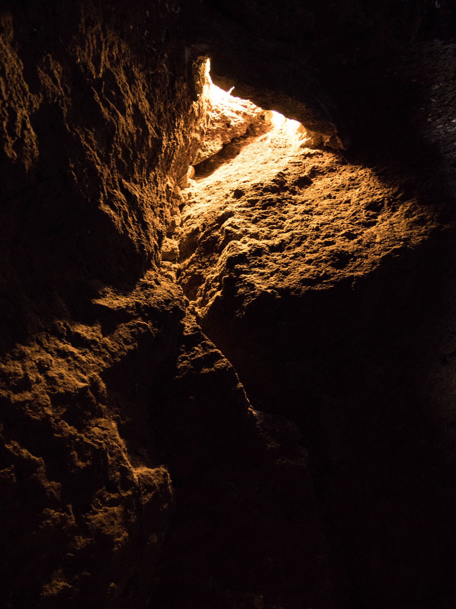 Panasonic Lumix DMC-GX8 sample photo. -1702_caves021021.jpg photography