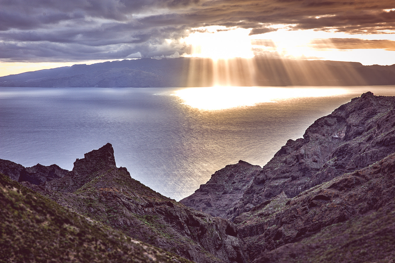 Nikon D3 + Sigma 85mm F1.4 EX DG HSM sample photo. Tenerife sunset photography