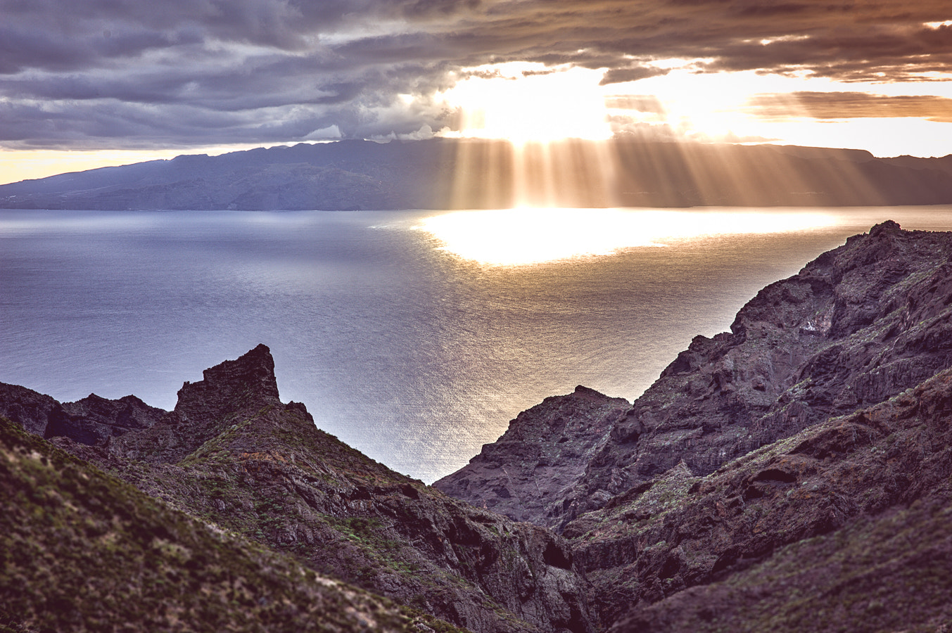 Nikon D3 + Sigma 85mm F1.4 EX DG HSM sample photo. Tenerife sunset photography