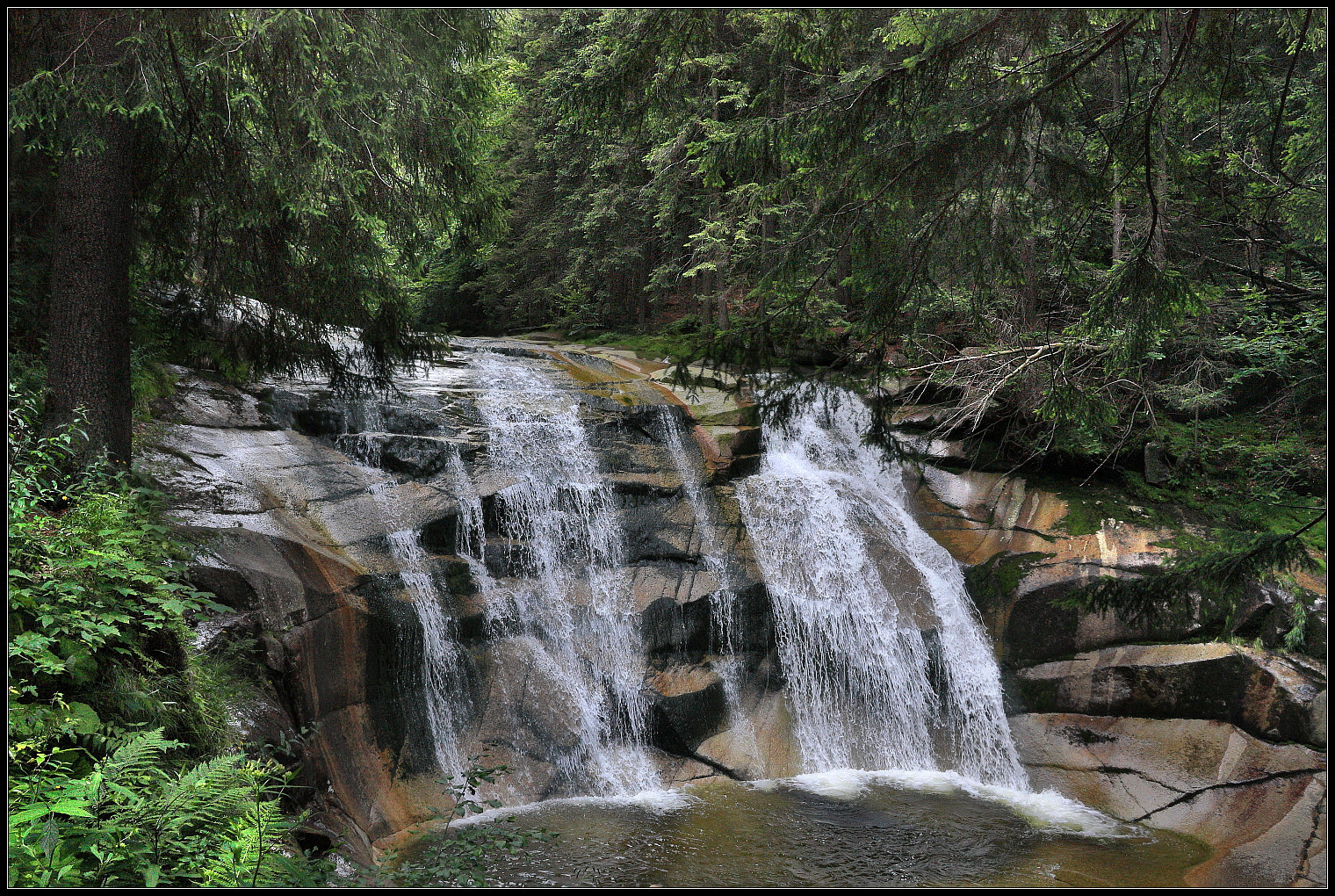 Canon EOS 450D (EOS Rebel XSi / EOS Kiss X2) sample photo. Waterfall photography
