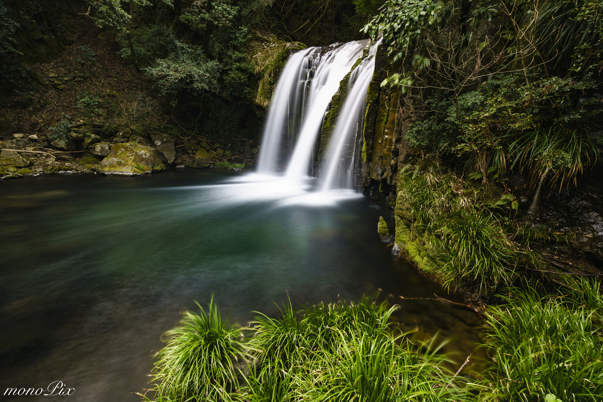 Sony a7R II + Sony Vario-Tessar T* FE 16-35mm F4 ZA OSS sample photo. Flow out photography