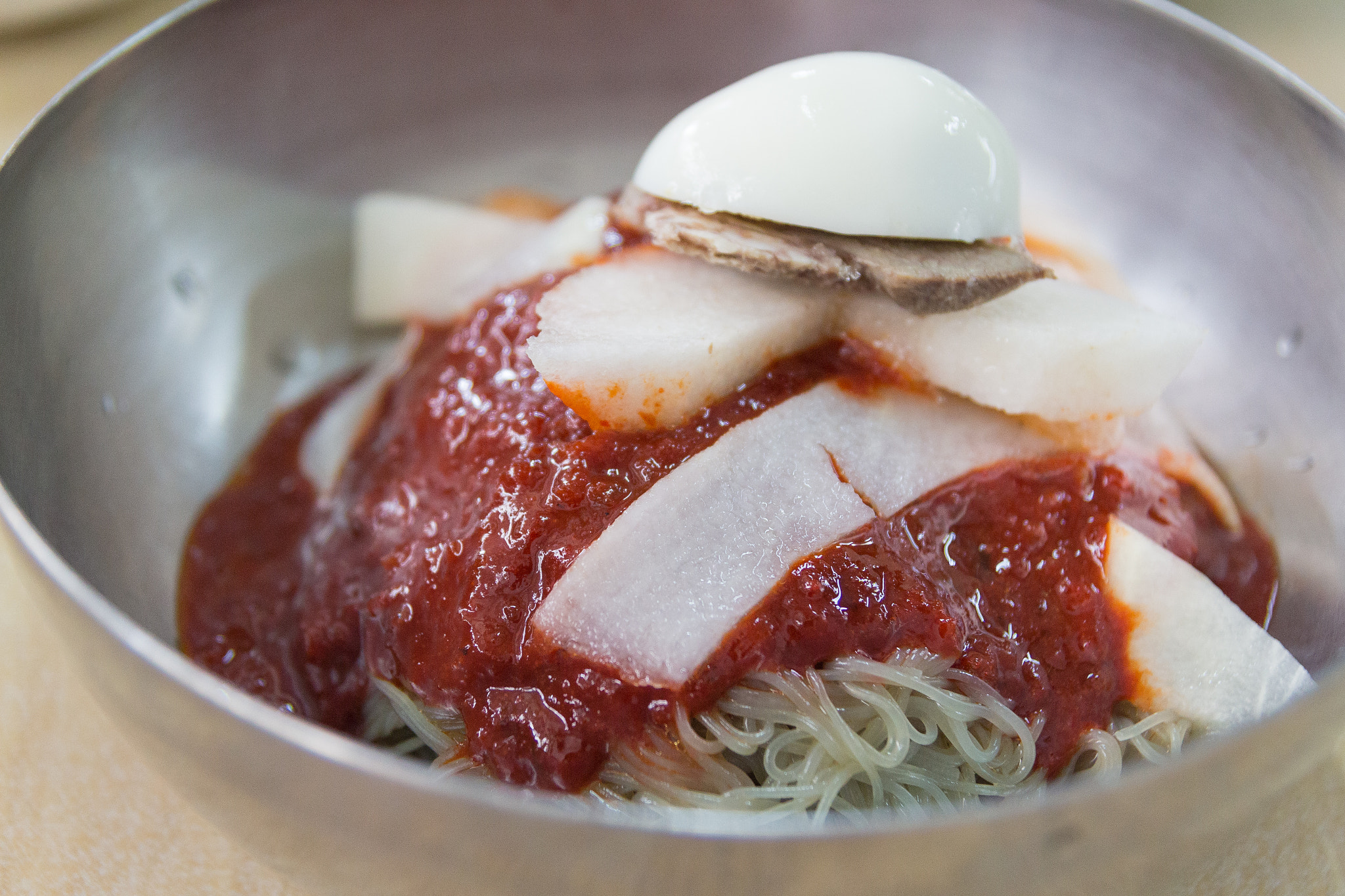 Tamron SP AF 17-50mm F2.8 XR Di II LD Aspherical (IF) sample photo. Seoul super spicy noodle. photography