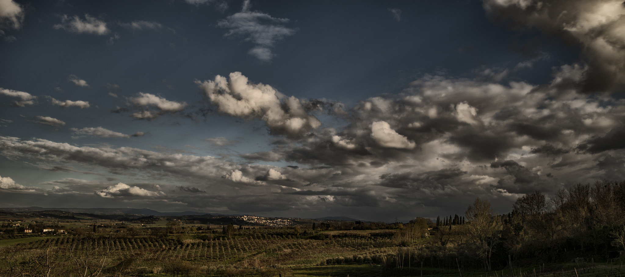 Nikon AF-S Nikkor 24mm F1.8G ED sample photo. Storm is in the air photography