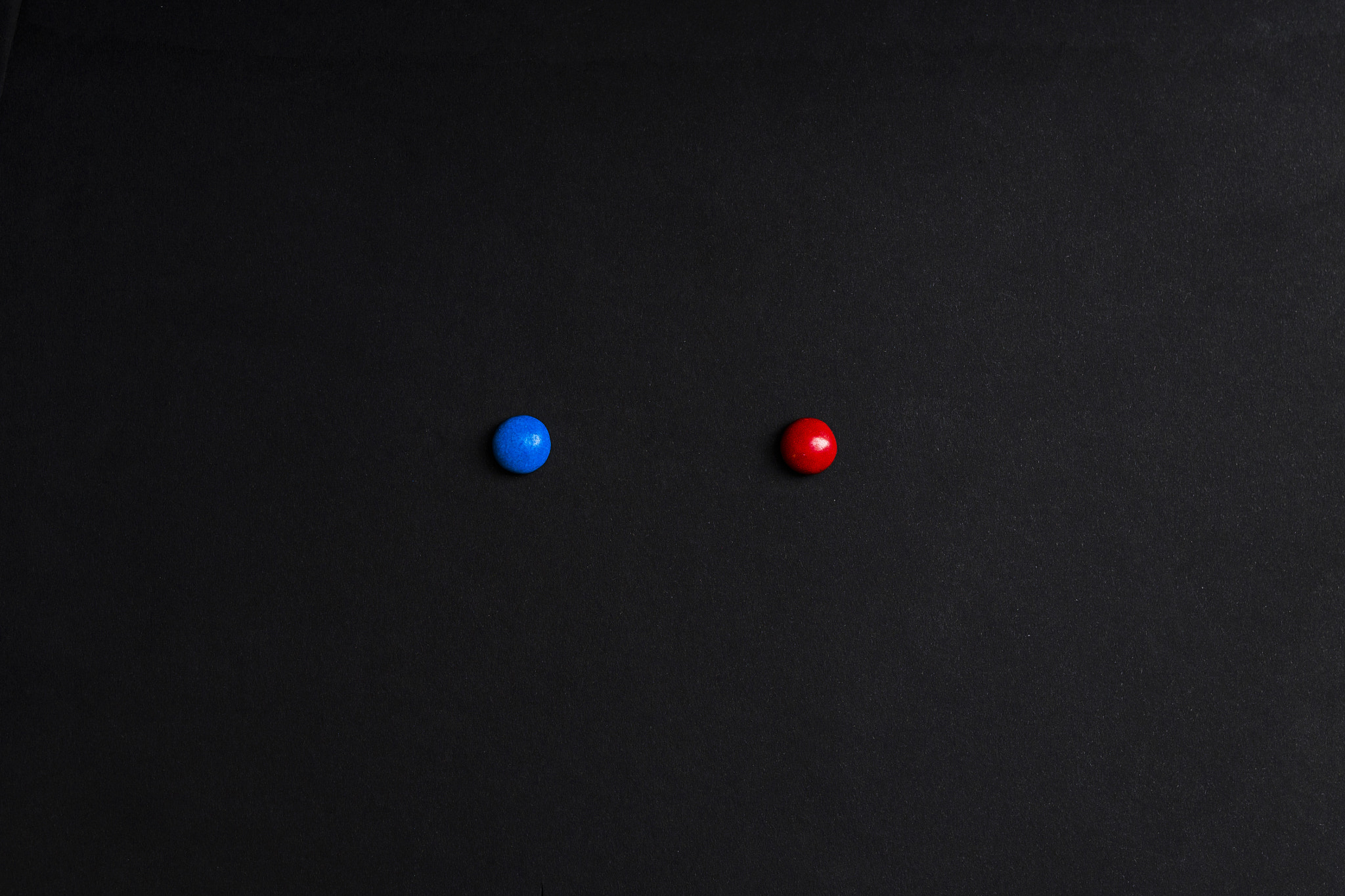 Panasonic Lumix DMC-G85 (Lumix DMC-G80) sample photo. Red pill and blue pill photography