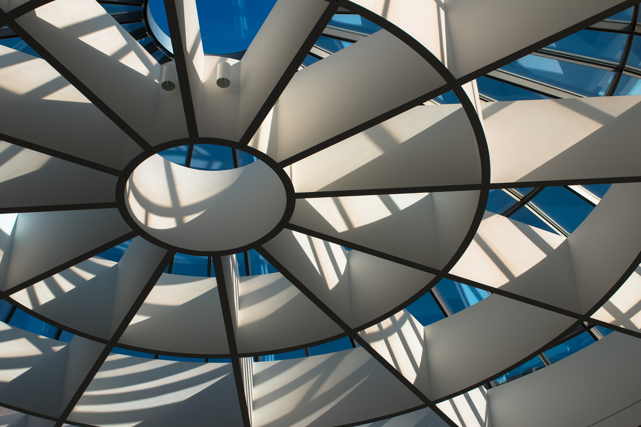 Canon EF 40mm F2.8 STM sample photo. Circles and lines photography