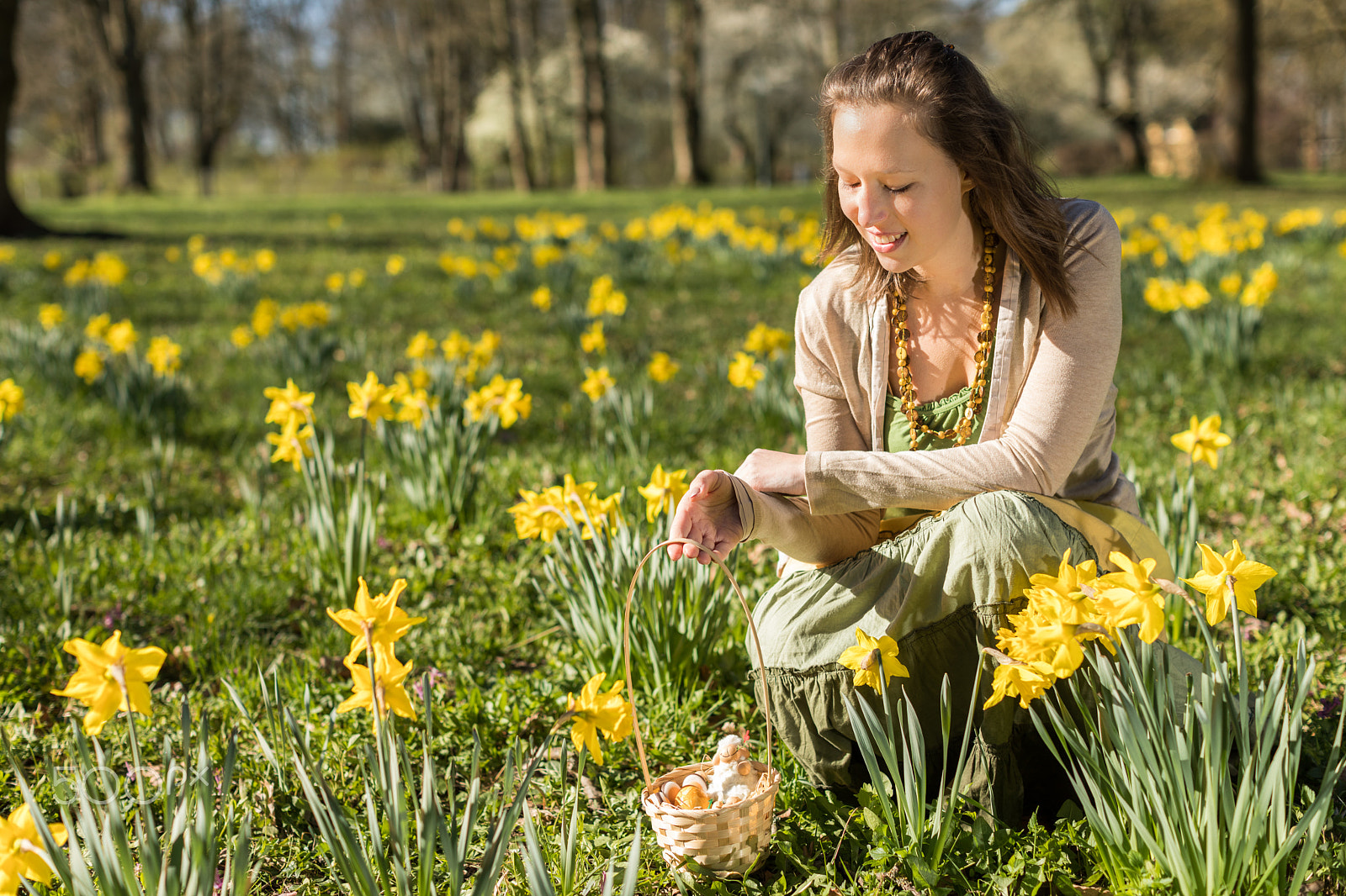 Canon EF 50mm F1.2L USM sample photo. Ostern im park photography