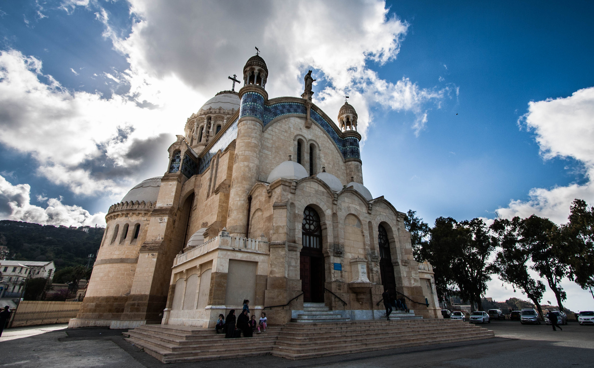 Canon EF-S 10-22mm F3.5-4.5 USM sample photo. Notre dame d'afrique photography