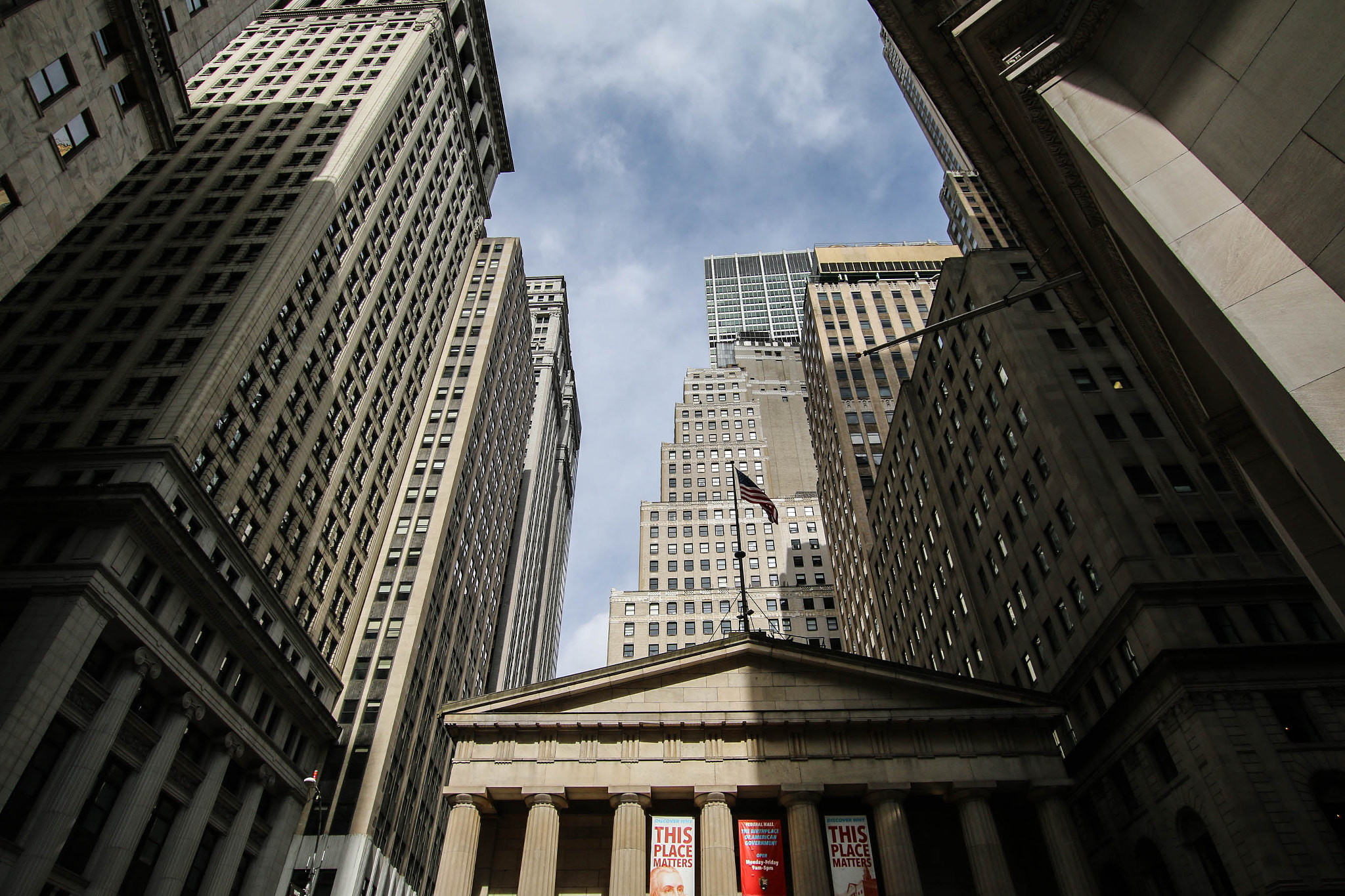 Sigma 10-20mm F3.5 EX DC HSM sample photo. Shadows of wall street photography