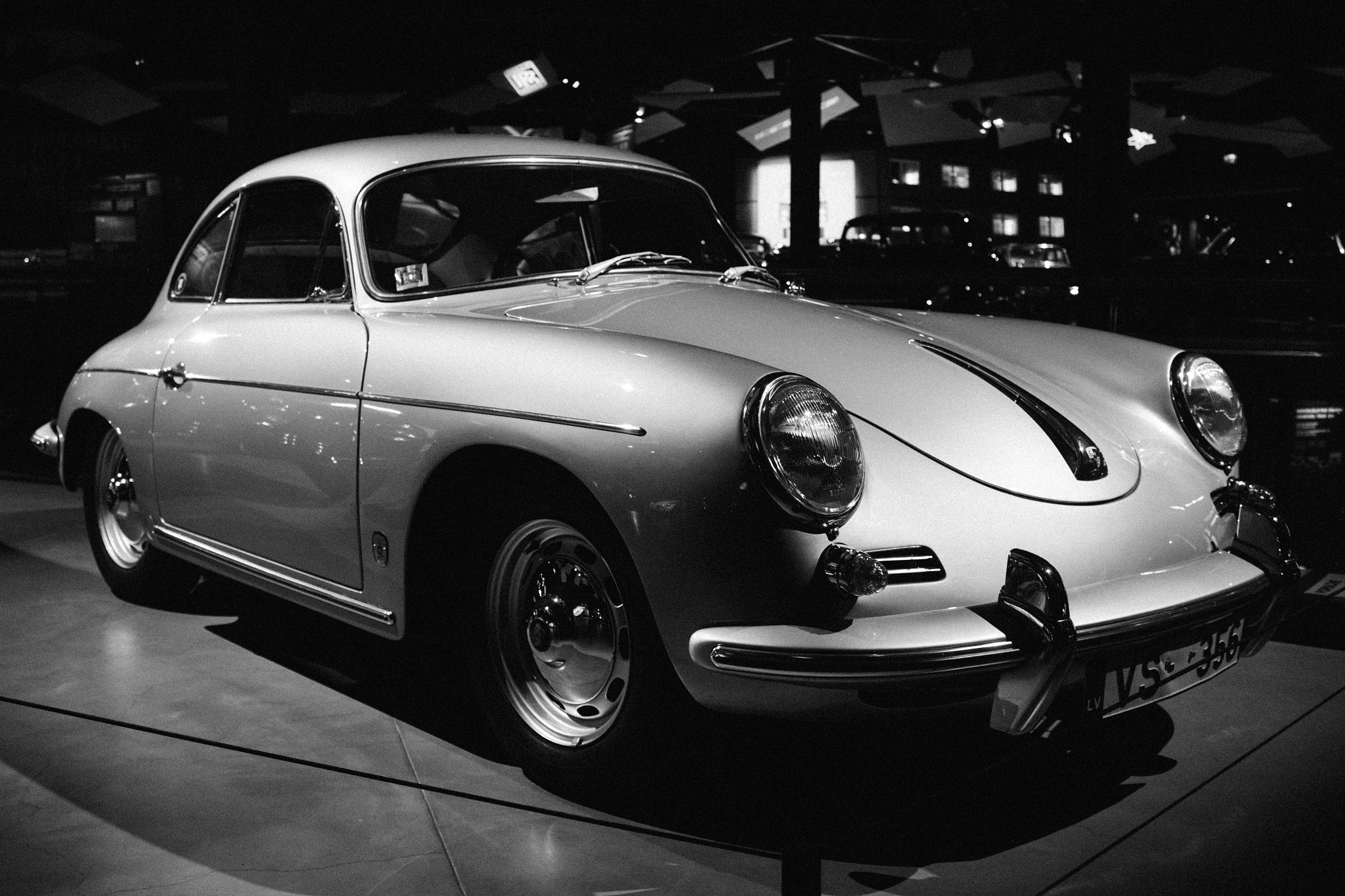 Canon EOS 550D (EOS Rebel T2i / EOS Kiss X4) sample photo. Ol' porsche photography