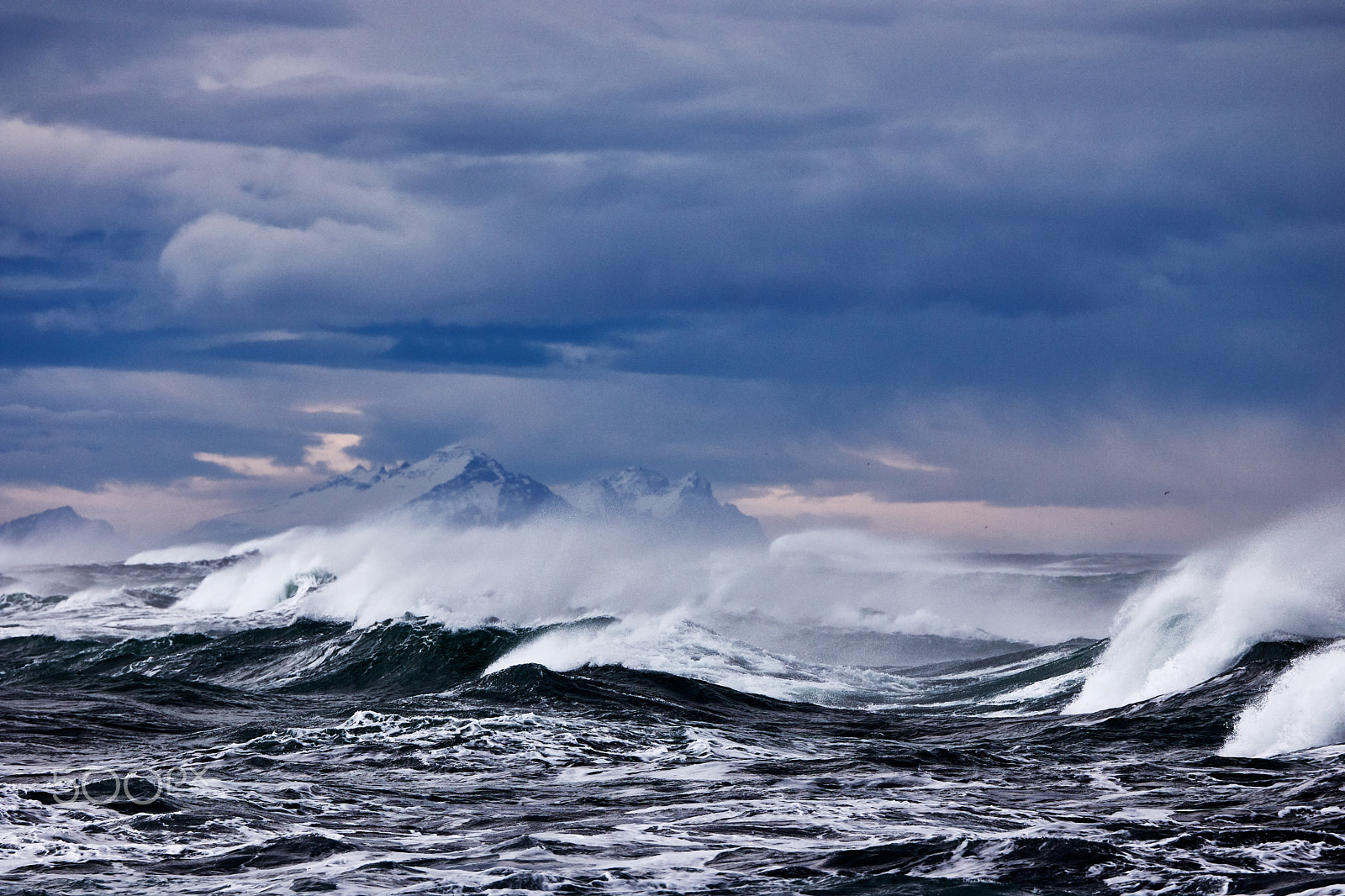 Leica APO-Vario-Elmarit-SL 90-280mm F2.8–4 sample photo. Stormy sea photography
