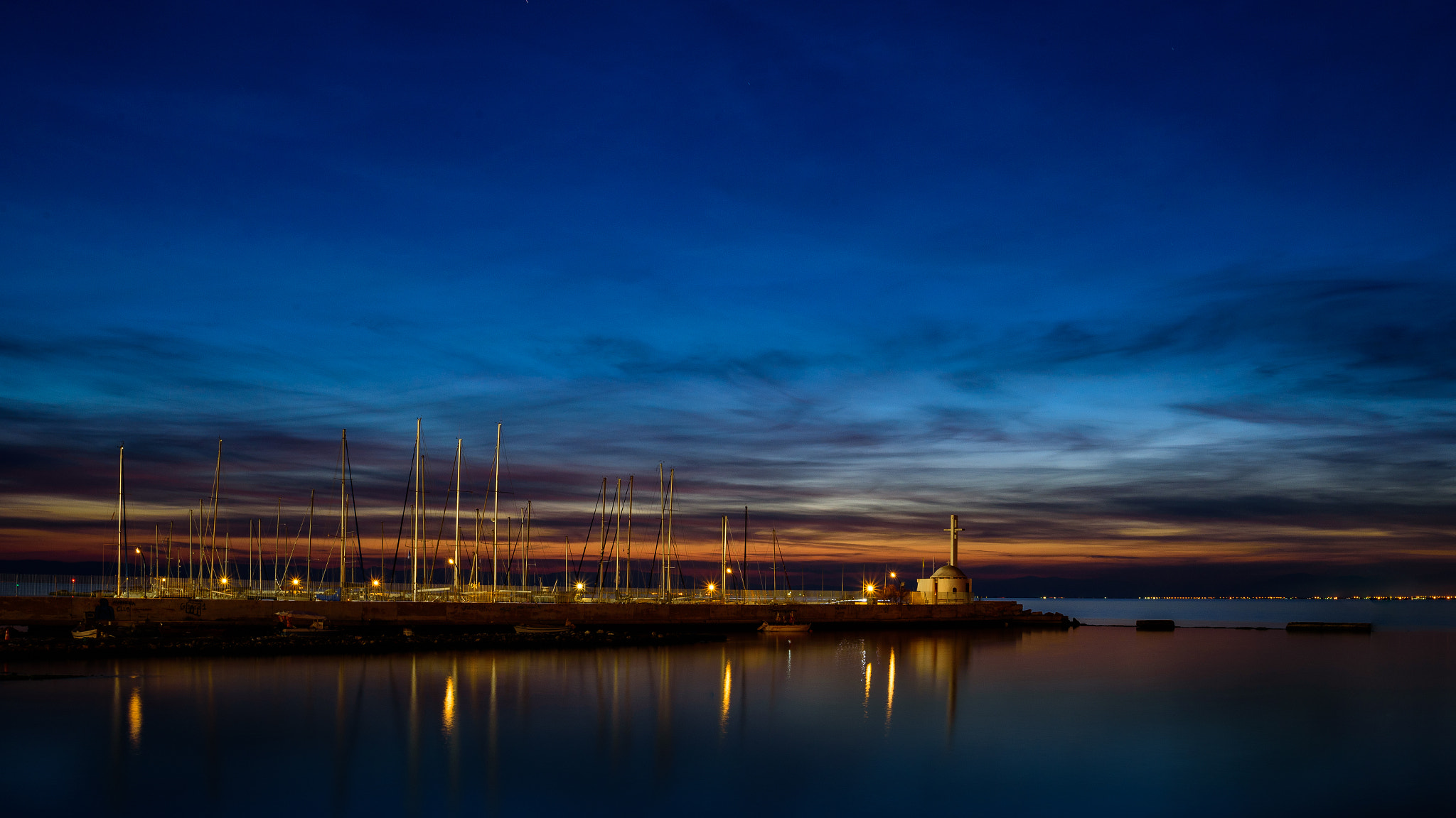 Nikon AF-S Nikkor 18-35mm F3.5-4.5G ED sample photo. Take me to church photography