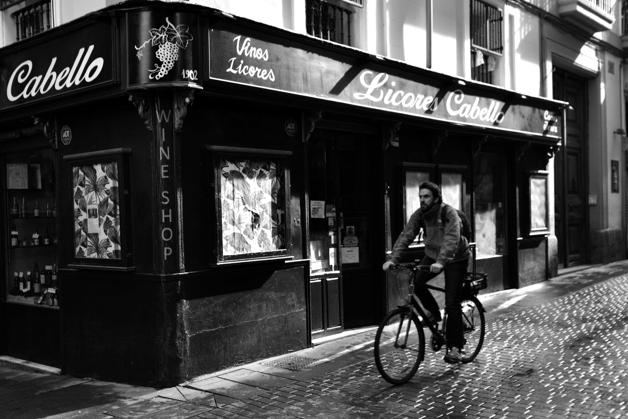 Nikon D7200 sample photo. Wine shop photography