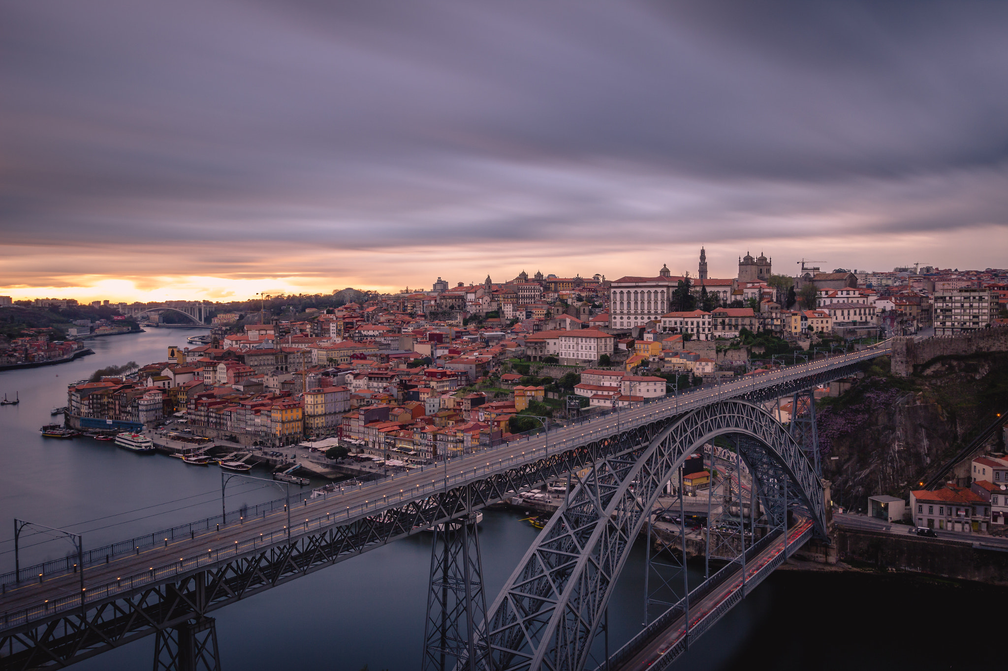 Canon EOS 600D (Rebel EOS T3i / EOS Kiss X5) sample photo. Sunset in porto photography
