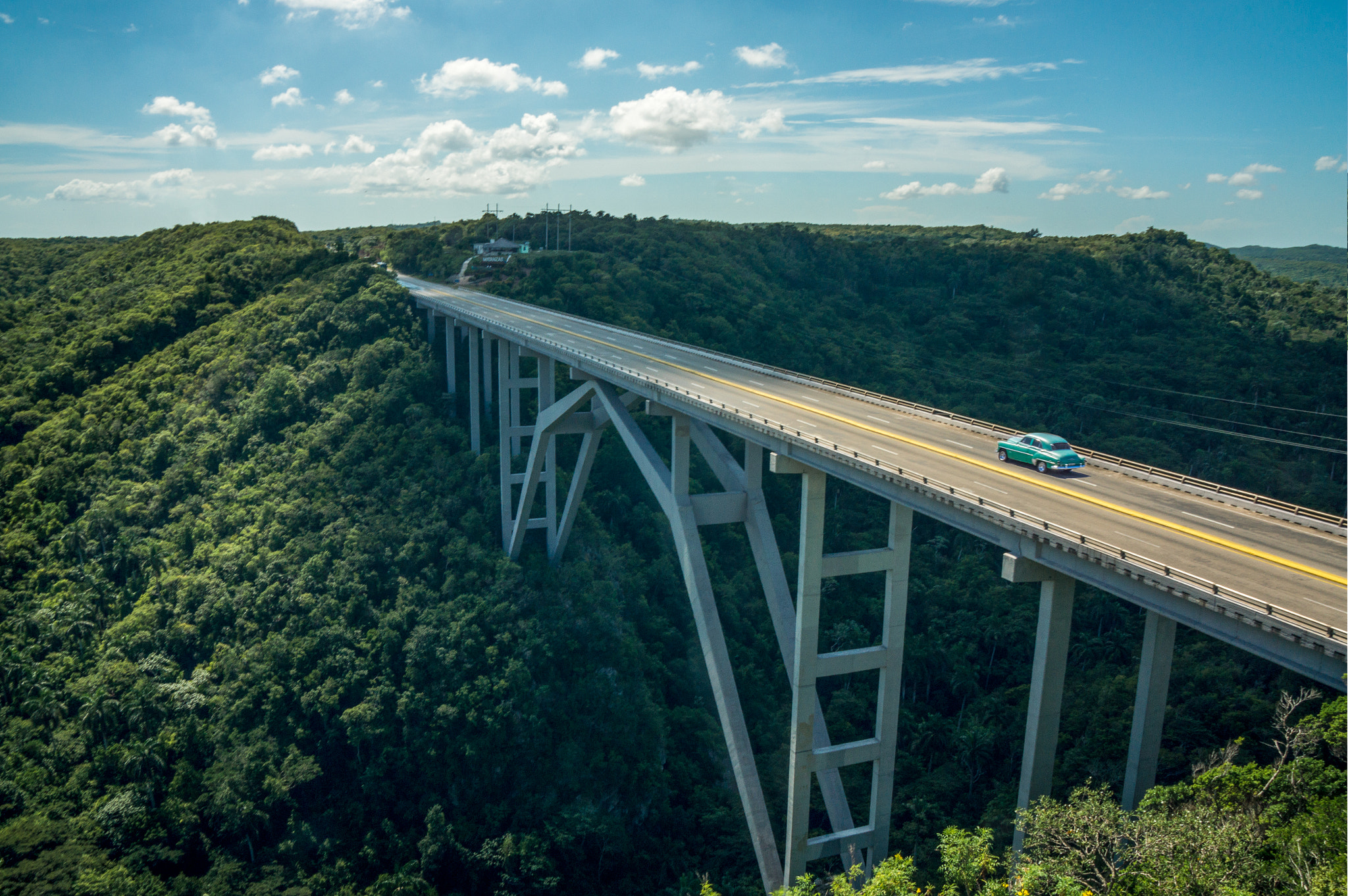 Sony Alpha NEX-7 + Sony Vario-Tessar T* E 16-70mm F4 ZA OSS sample photo. Puente de bacunayagua photography