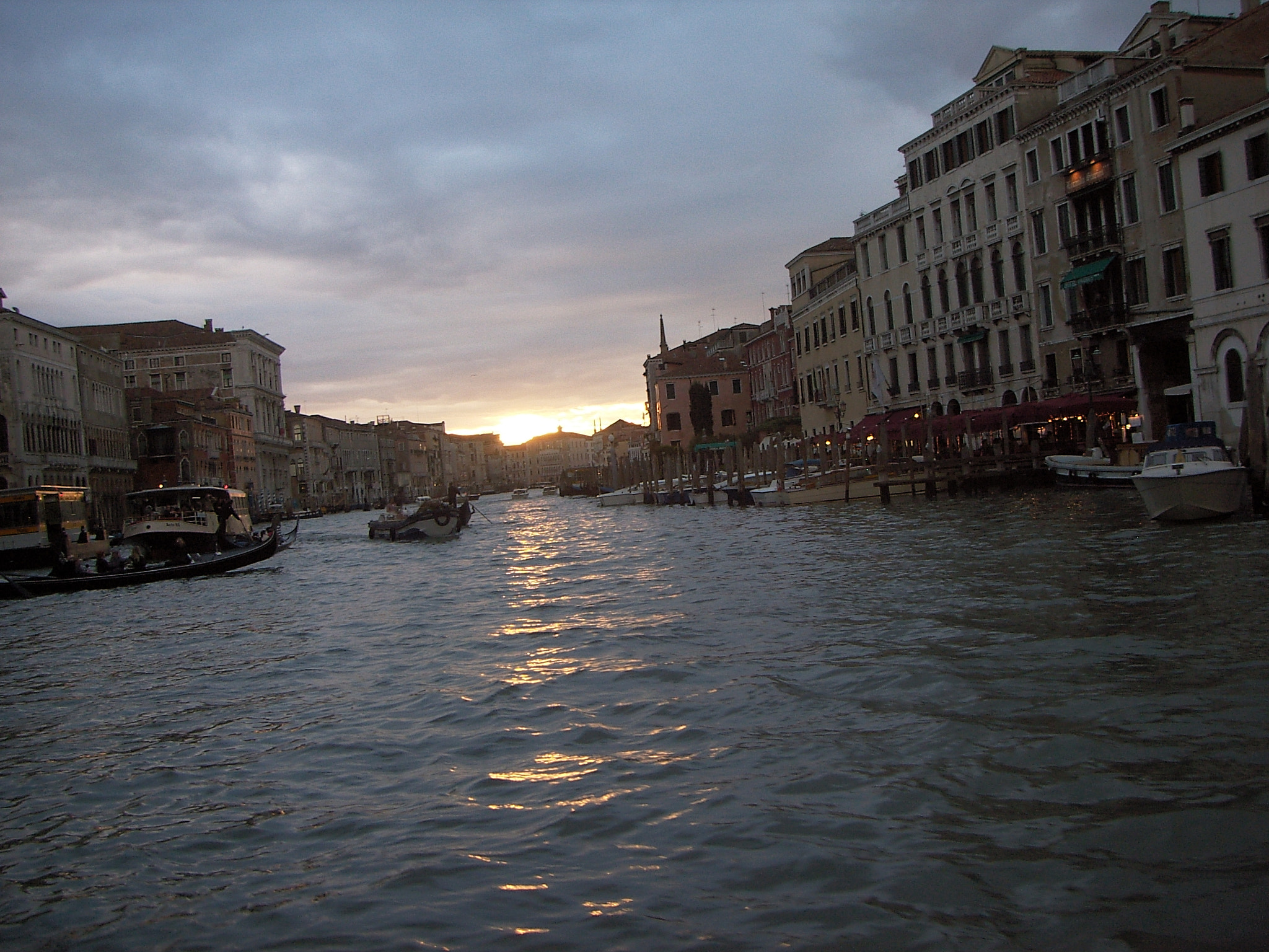 Samsung VP-MS11 sample photo. Venezia photography