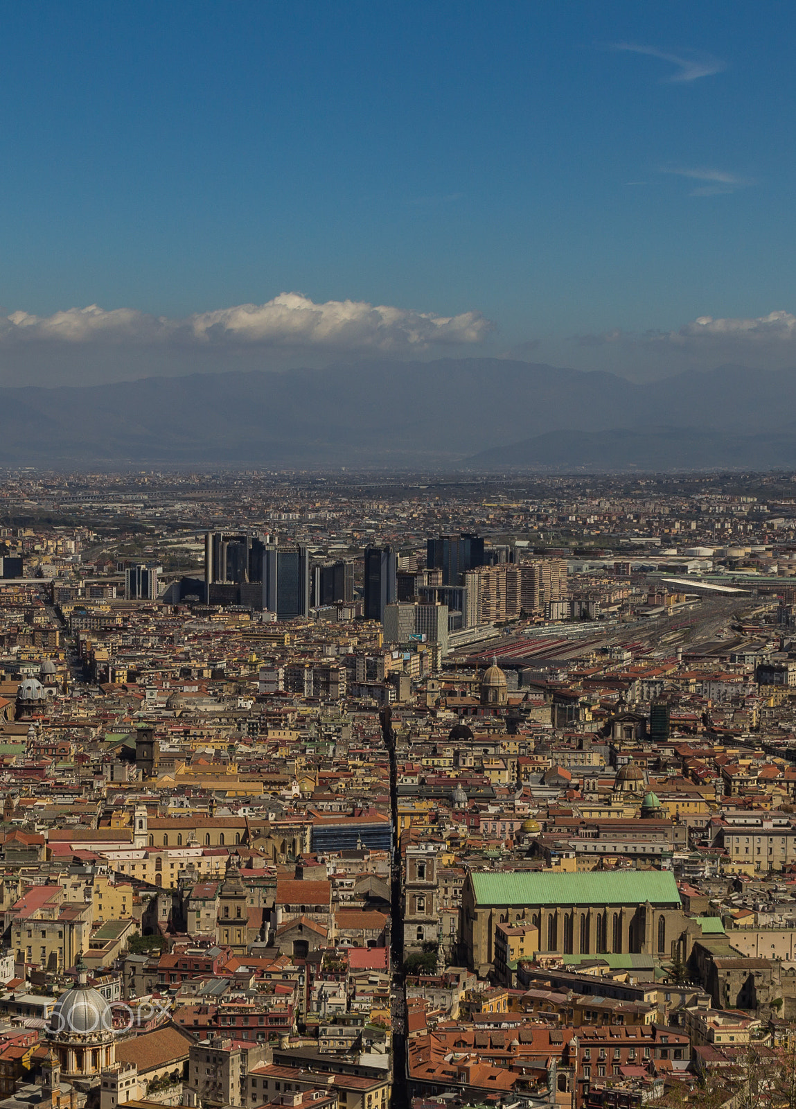 Canon EOS 600D (Rebel EOS T3i / EOS Kiss X5) + Tamron AF 18-200mm F3.5-6.3 XR Di II LD Aspherical (IF) Macro sample photo. Napoli photography