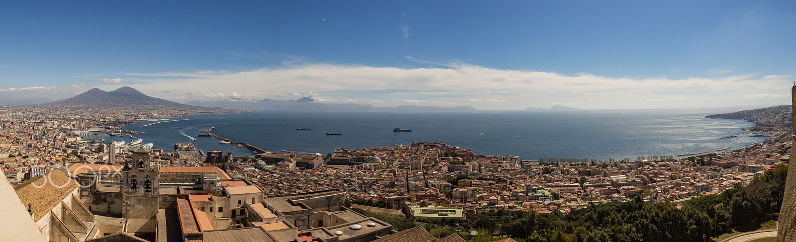 Canon EOS 600D (Rebel EOS T3i / EOS Kiss X5) + Sigma 10-20mm F3.5 EX DC HSM sample photo. Napoli photography