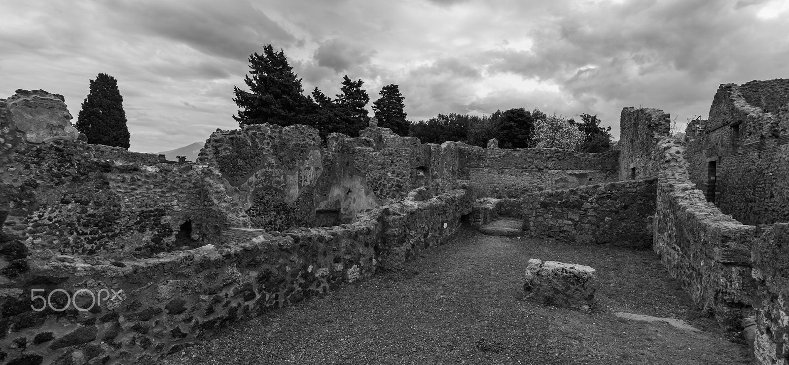 Sigma 10-20mm F3.5 EX DC HSM sample photo. Scavi di pompeii photography