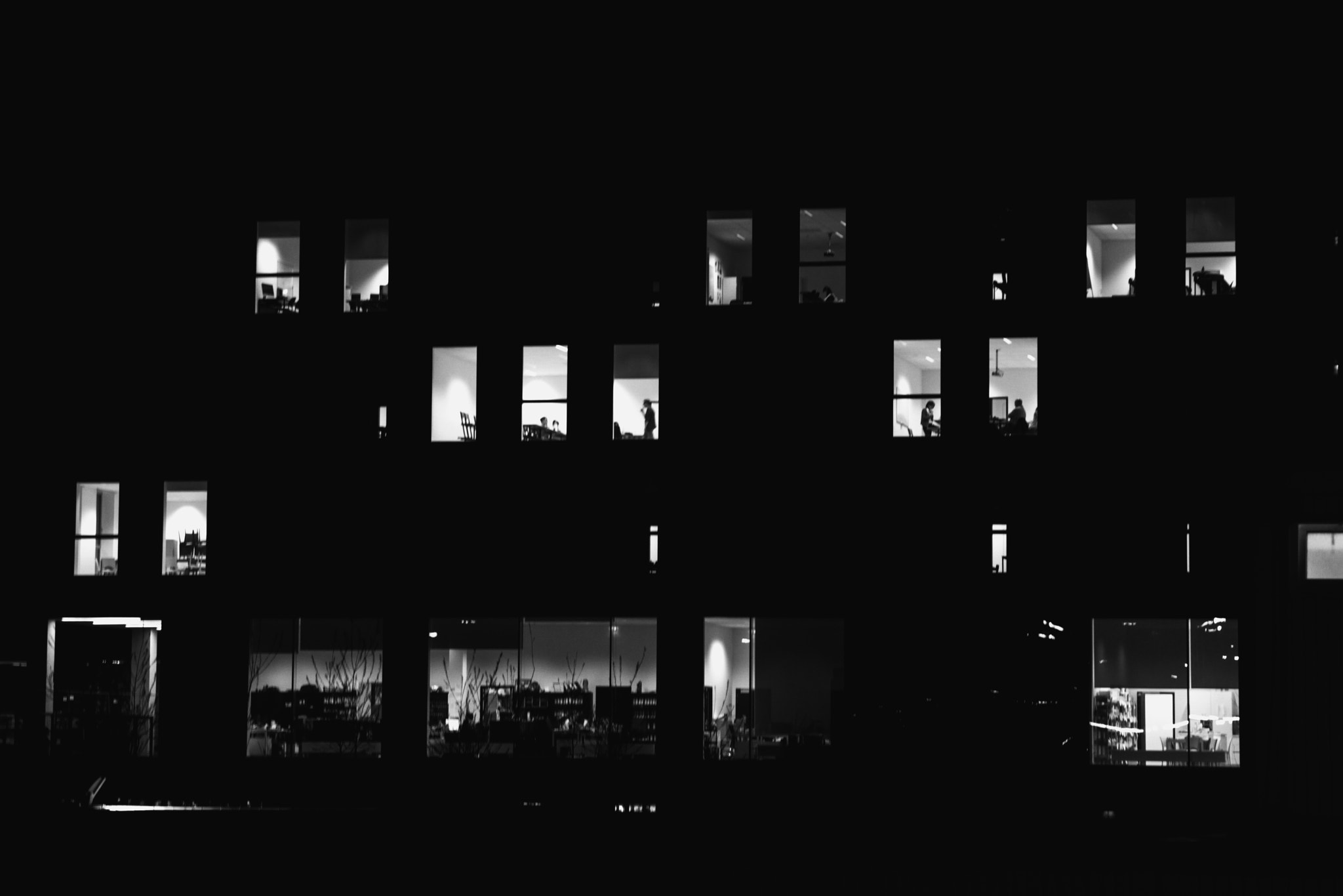 Canon EF-S 17-55mm F2.8 IS USM sample photo. Evening classes photography