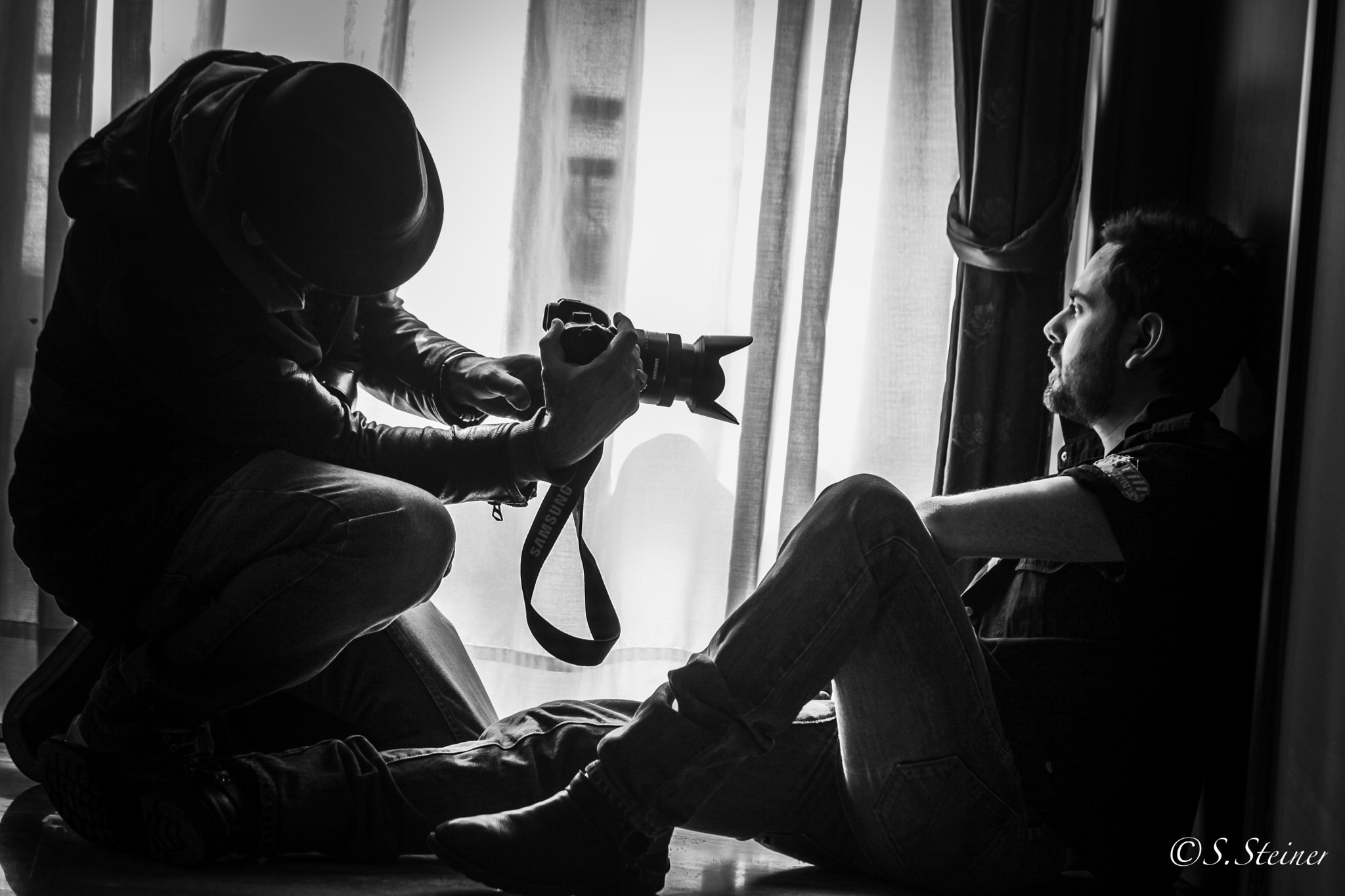 Canon EF 70-300mm F4-5.6 IS USM sample photo. Backstage videoclip 'mad vintage ' photography