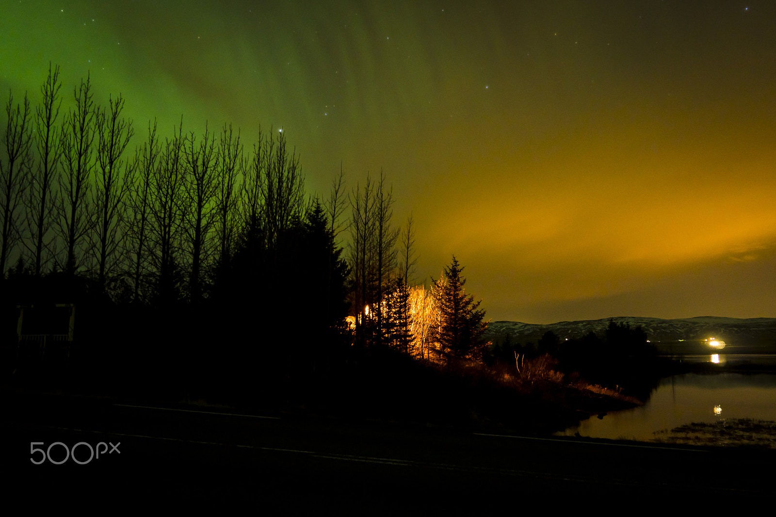 Sony a6500 + Sigma 19mm F2.8 EX DN sample photo. Northen lights iceland photography