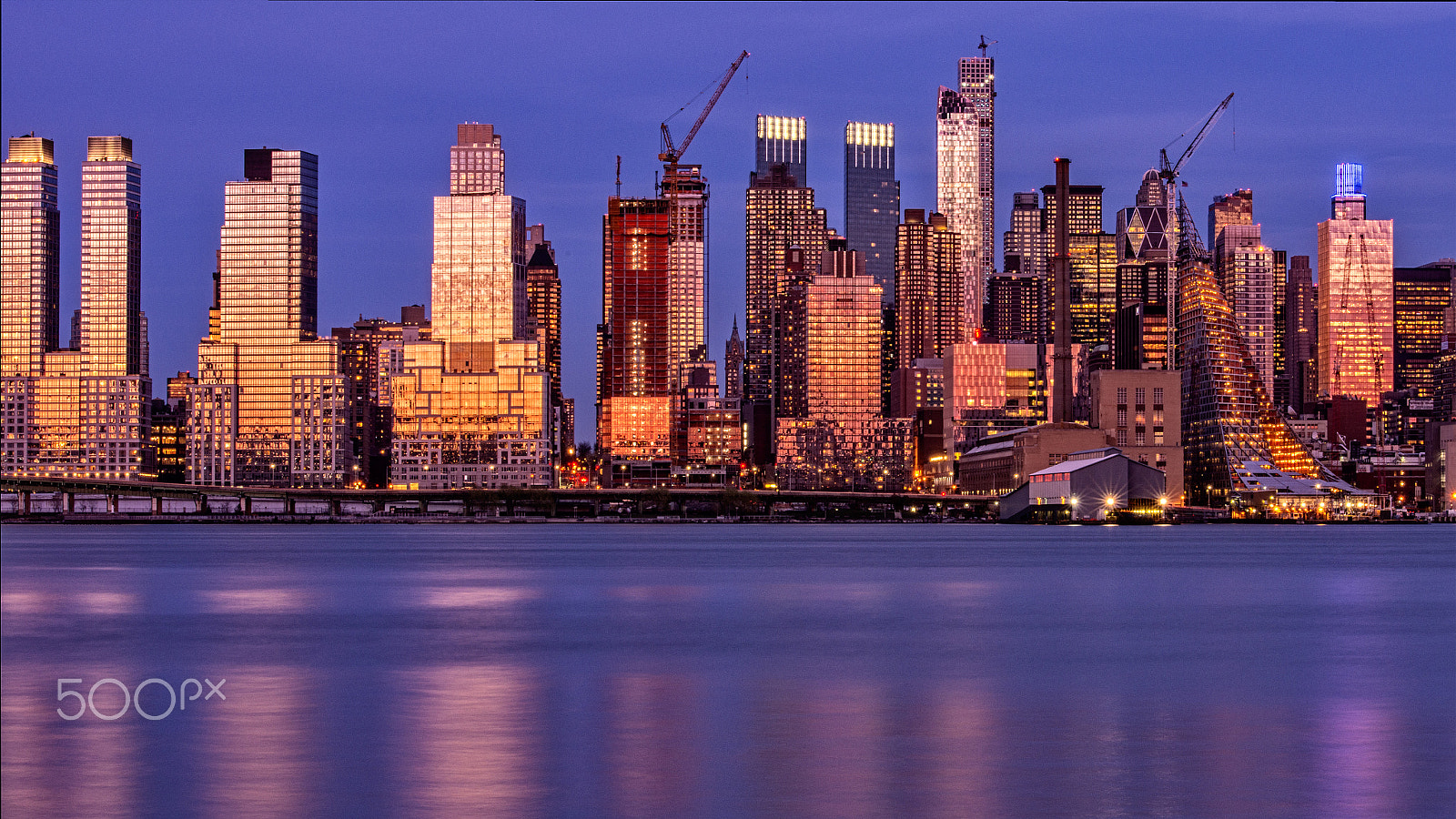 Nikon AF-S Nikkor 70-200mm F2.8G ED VR II sample photo. Magenta skyline photography