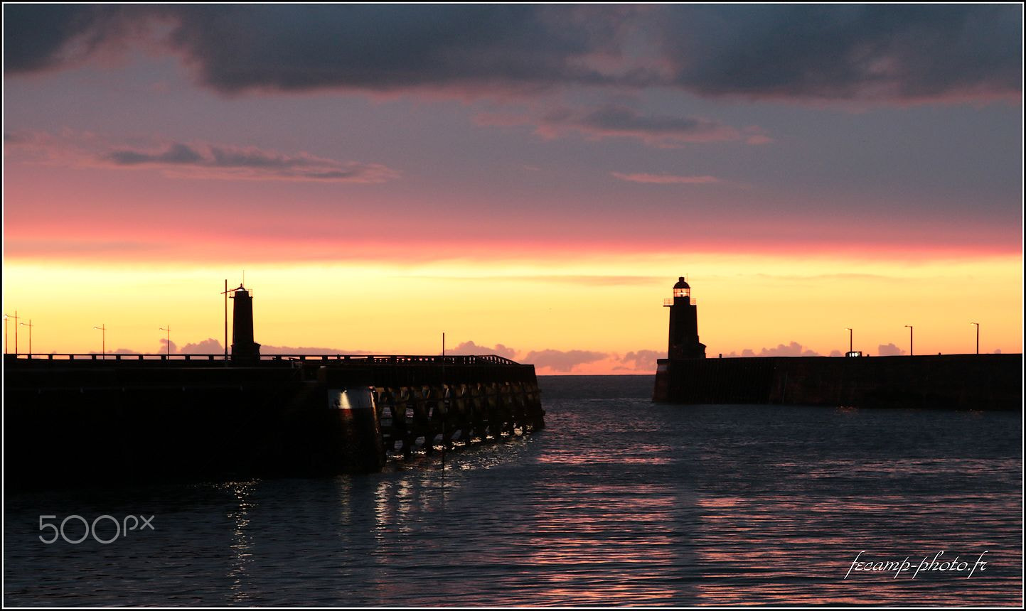 Canon EOS 70D sample photo. Red sky and dark clouds! photography