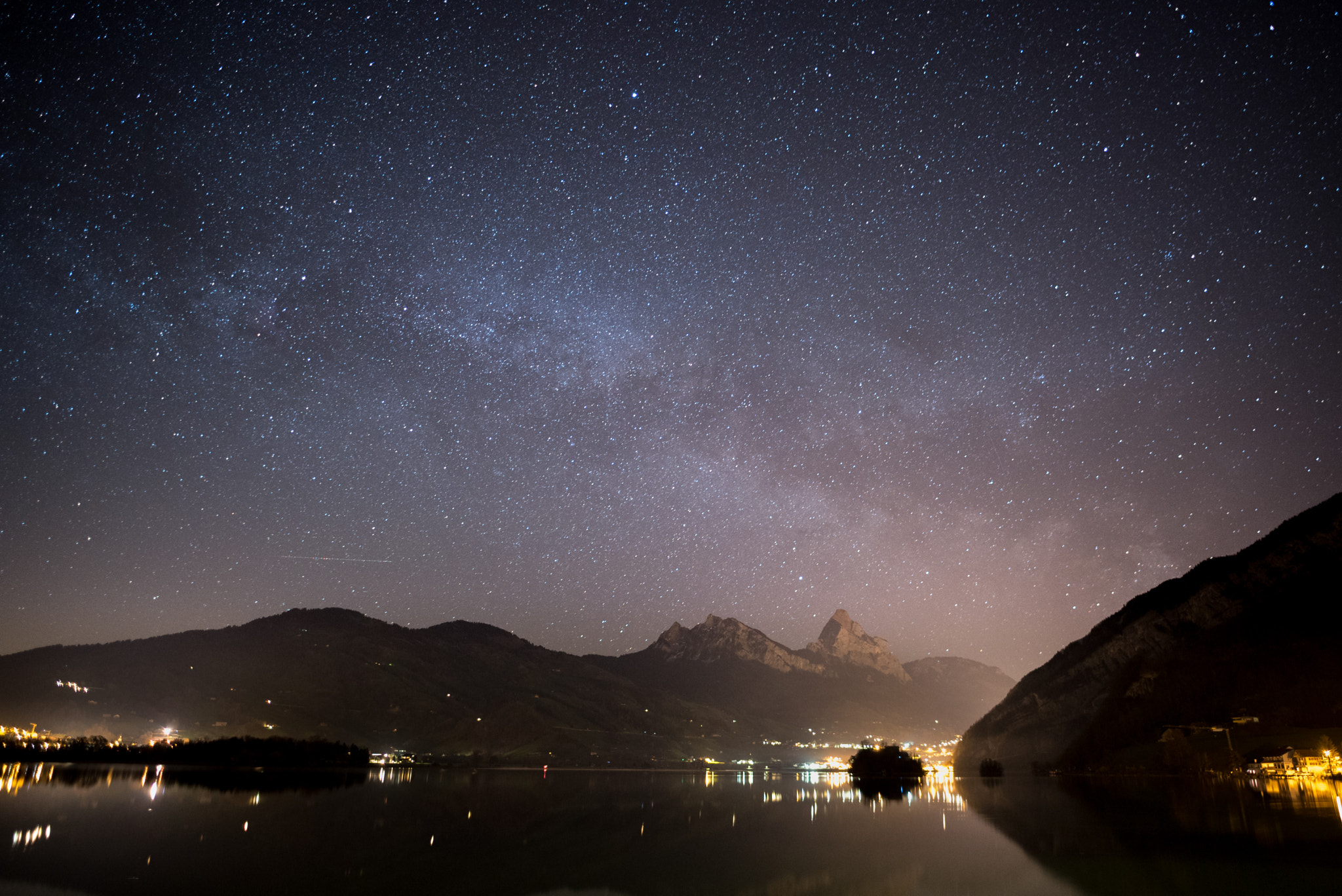 Nikon D750 + Nikon AF-S Nikkor 20mm F1.8G ED sample photo. Night sky over mythen photography
