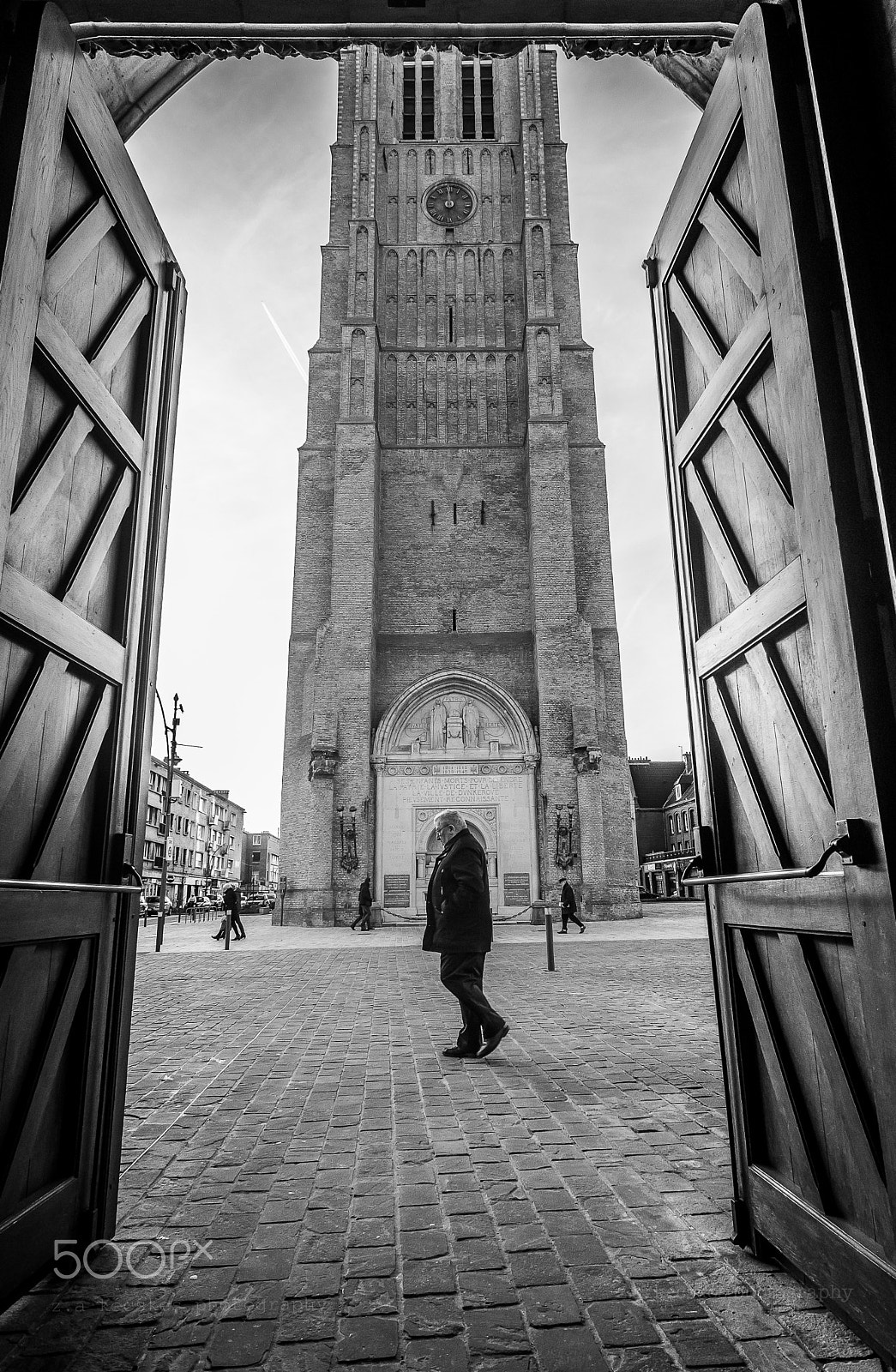 Nikon D750 + Nikon AF Nikkor 20mm F2.8D sample photo. The view from the church door photography