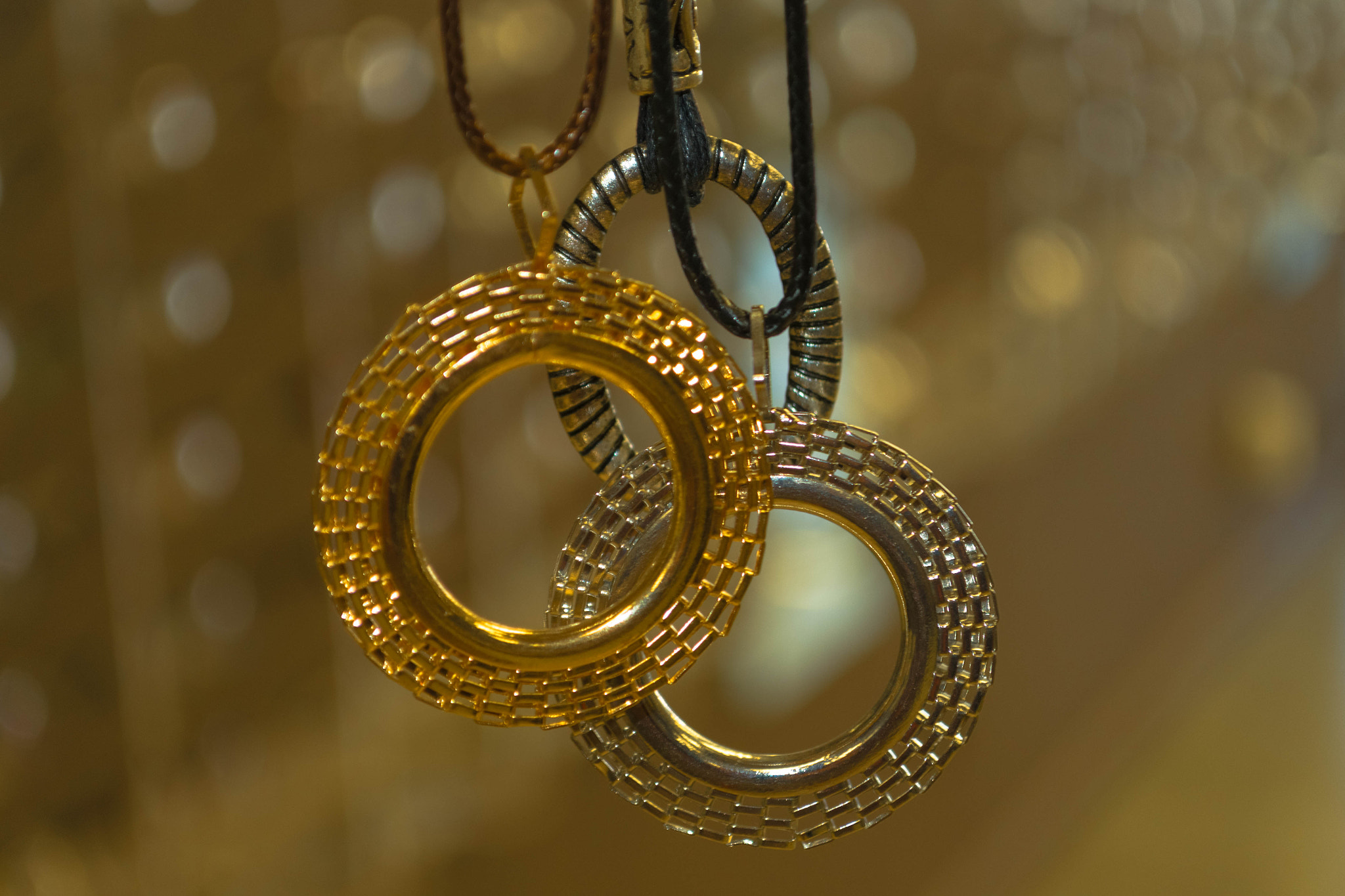 Nikon D800 sample photo. Gold bokeh photography