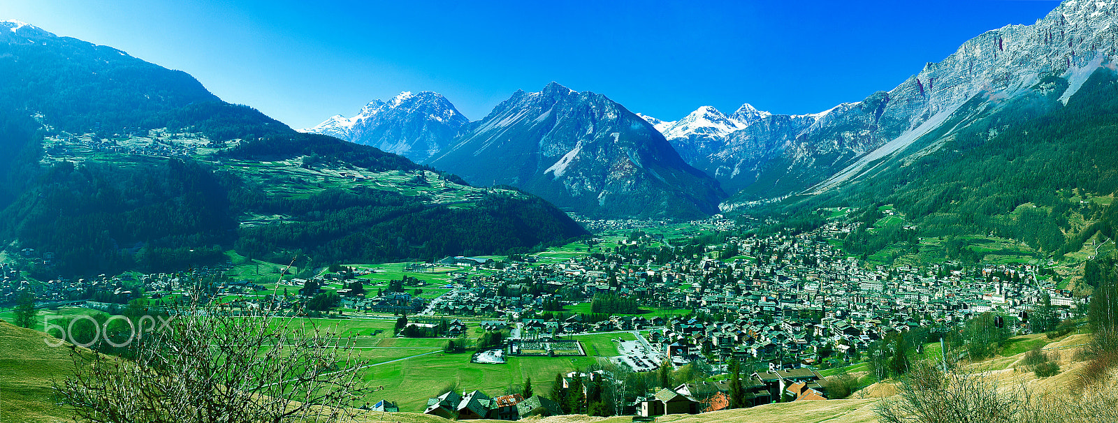 Nikon AF-S Nikkor 35mm F1.4G sample photo. Bormio panorama photography