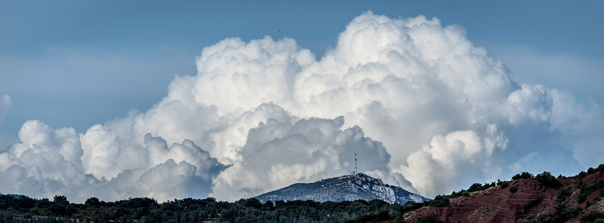 Canon EF 100-400mm F4.5-5.6L IS USM sample photo. Nuage dans le ciel... / cloud photography