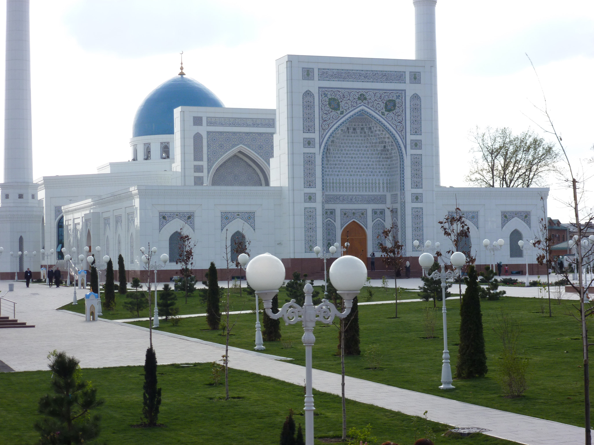 Panasonic Lumix DMC-ZS8 (Lumix DMC-TZ18) sample photo. Minor mosque photography