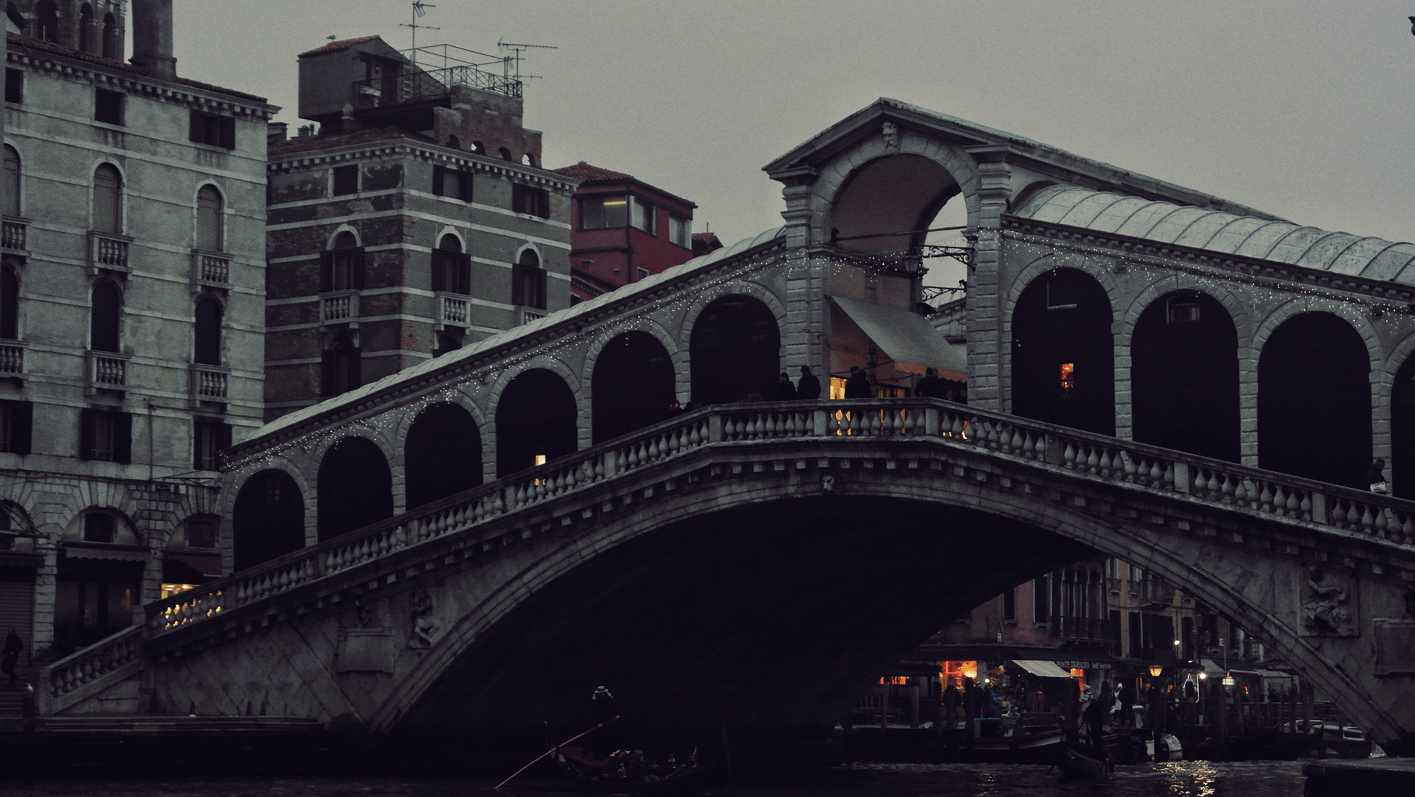 Samsung NX1100 sample photo. Ponte di rialto photography