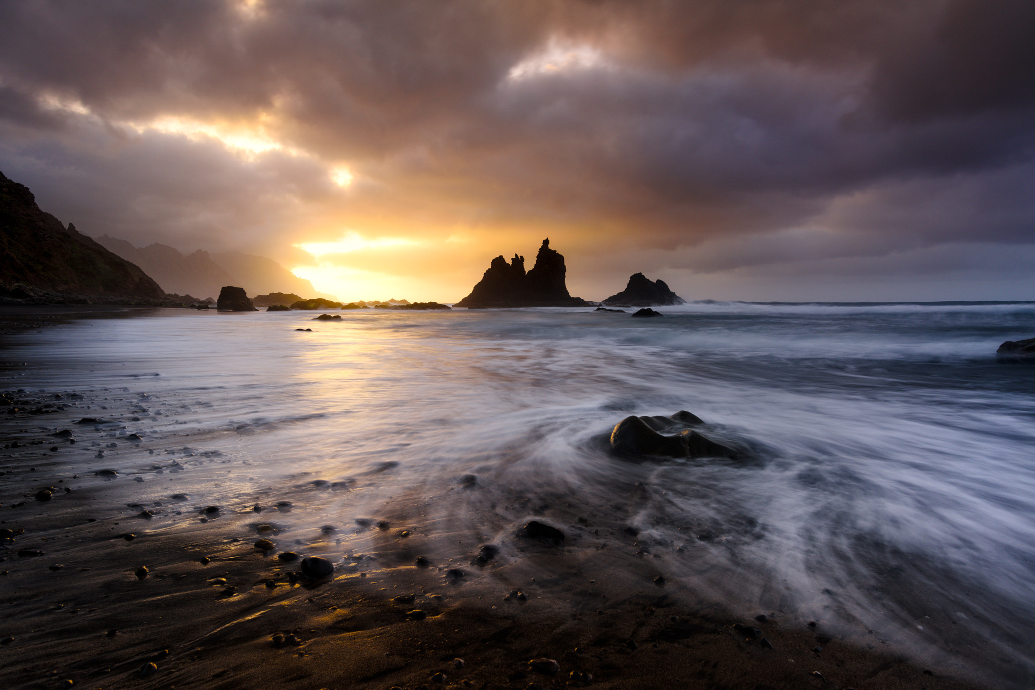 Nikon D810 + Nikon AF-S Nikkor 20mm F1.8G ED sample photo. Playa de benijo, tenerife photography