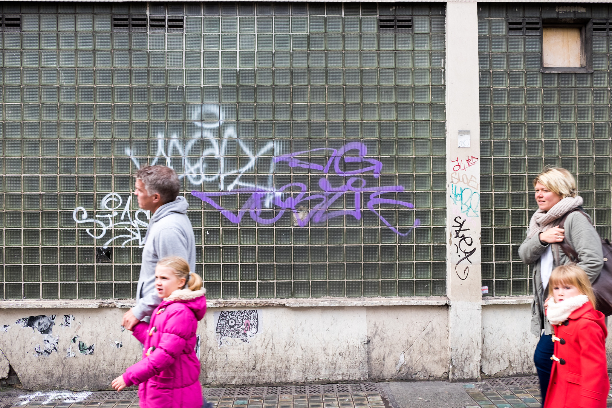 Fujifilm X-E2 + Fujifilm XF 18-55mm F2.8-4 R LM OIS sample photo. London street art photography