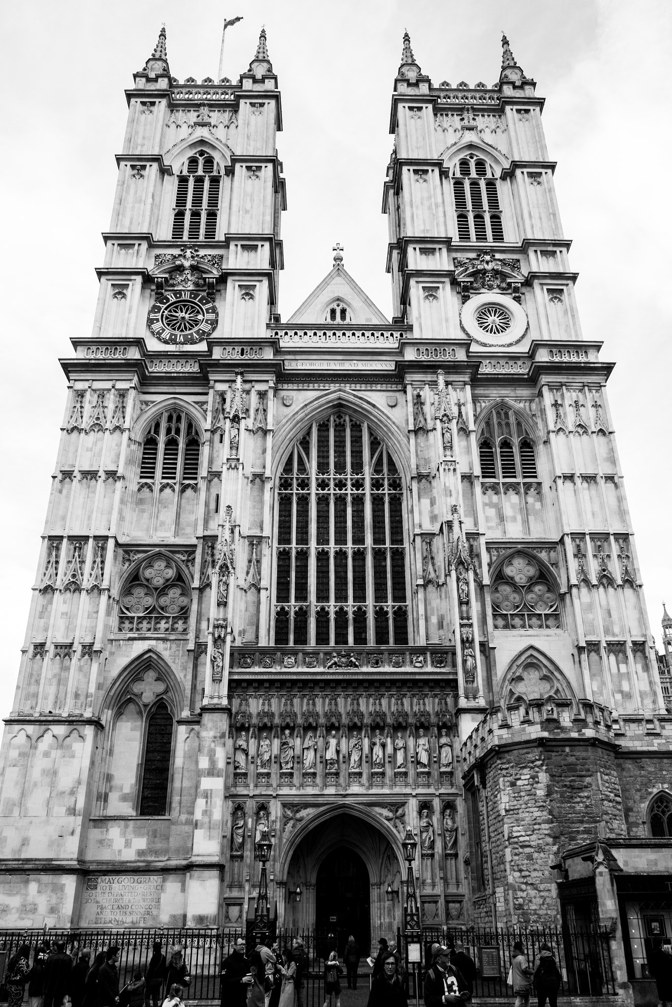Fujifilm X-E2 + Fujifilm XF 18-55mm F2.8-4 R LM OIS sample photo. London church photography