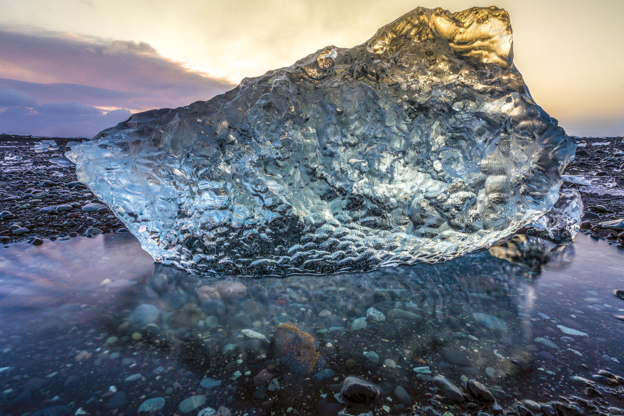 Sony a7R II + Sony Vario-Tessar T* FE 16-35mm F4 ZA OSS sample photo. Iceberg photography