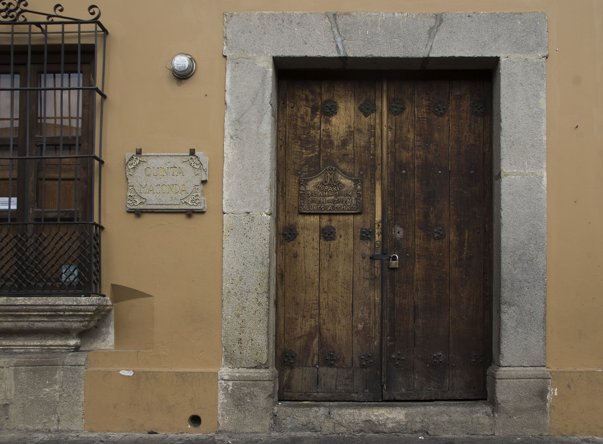 Sigma 17-70mm F2.8-4 DC Macro OS HSM sample photo. Door photography