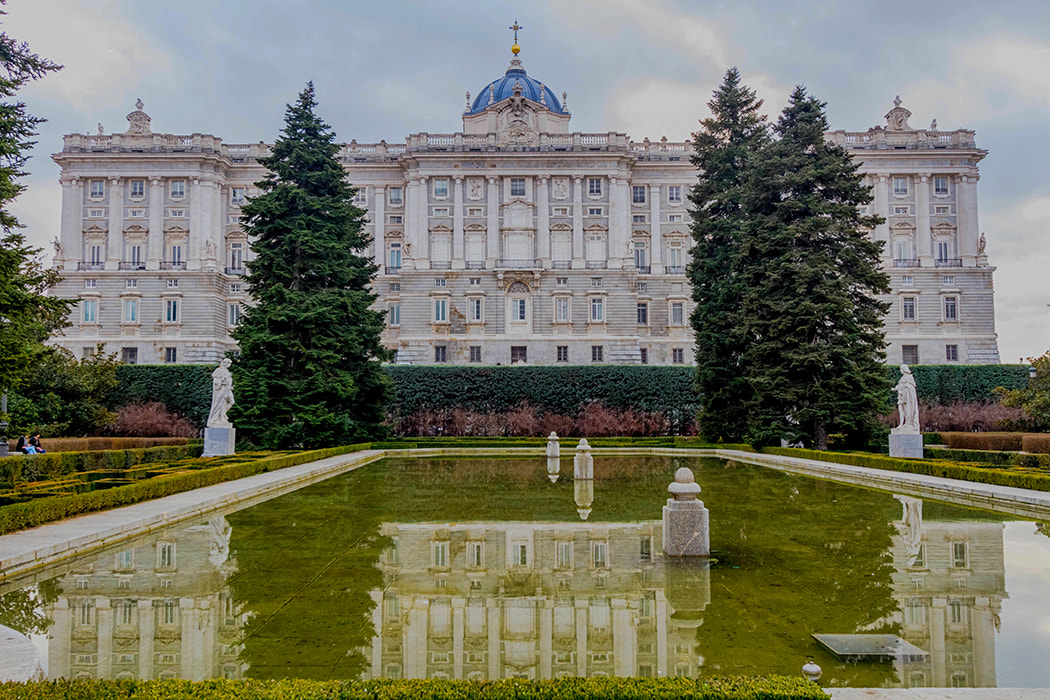 Canon EF-S 10-22mm F3.5-4.5 USM sample photo. Palacio real photography